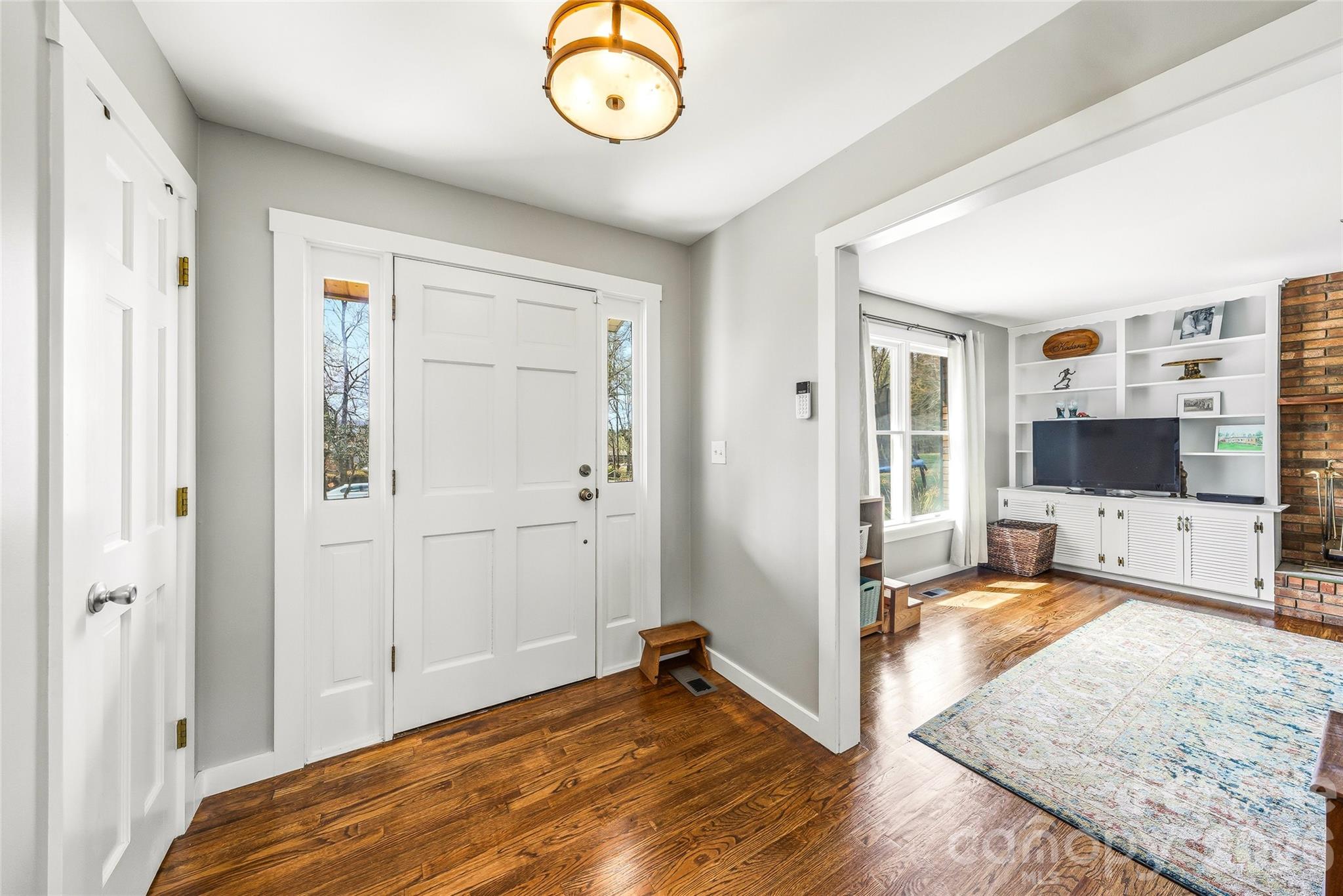 32 W Ashley Place — Etowah