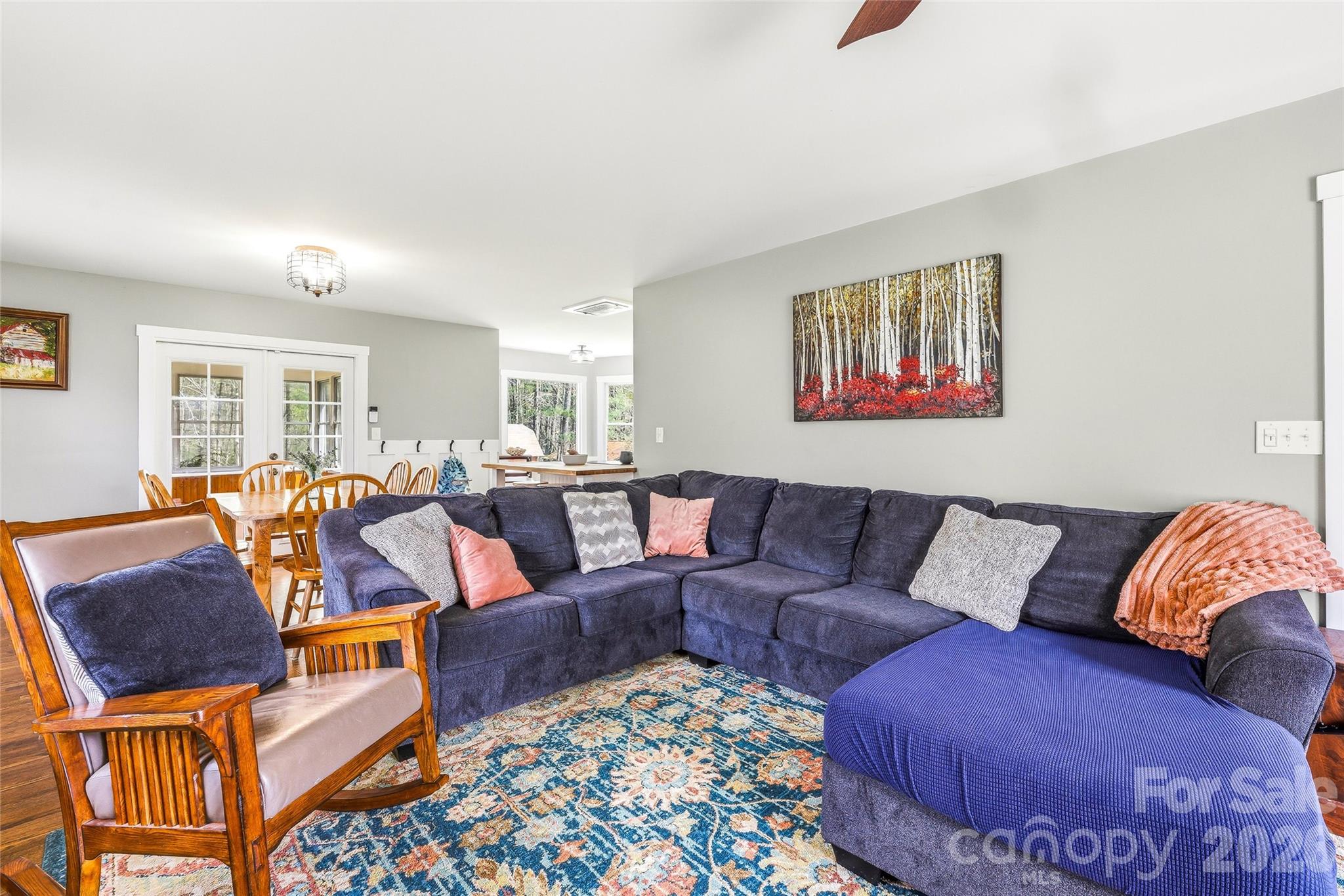32 W Ashley Place — Etowah