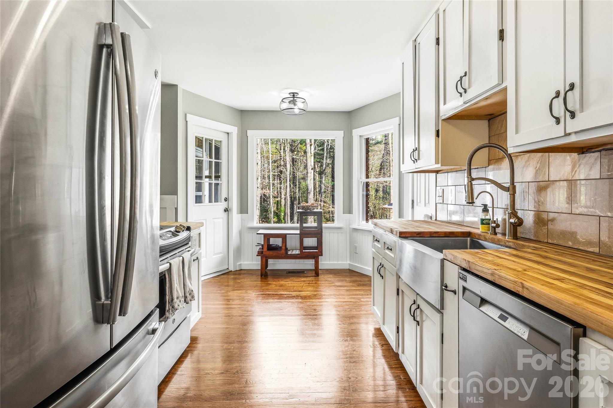 32 W Ashley Place — Etowah