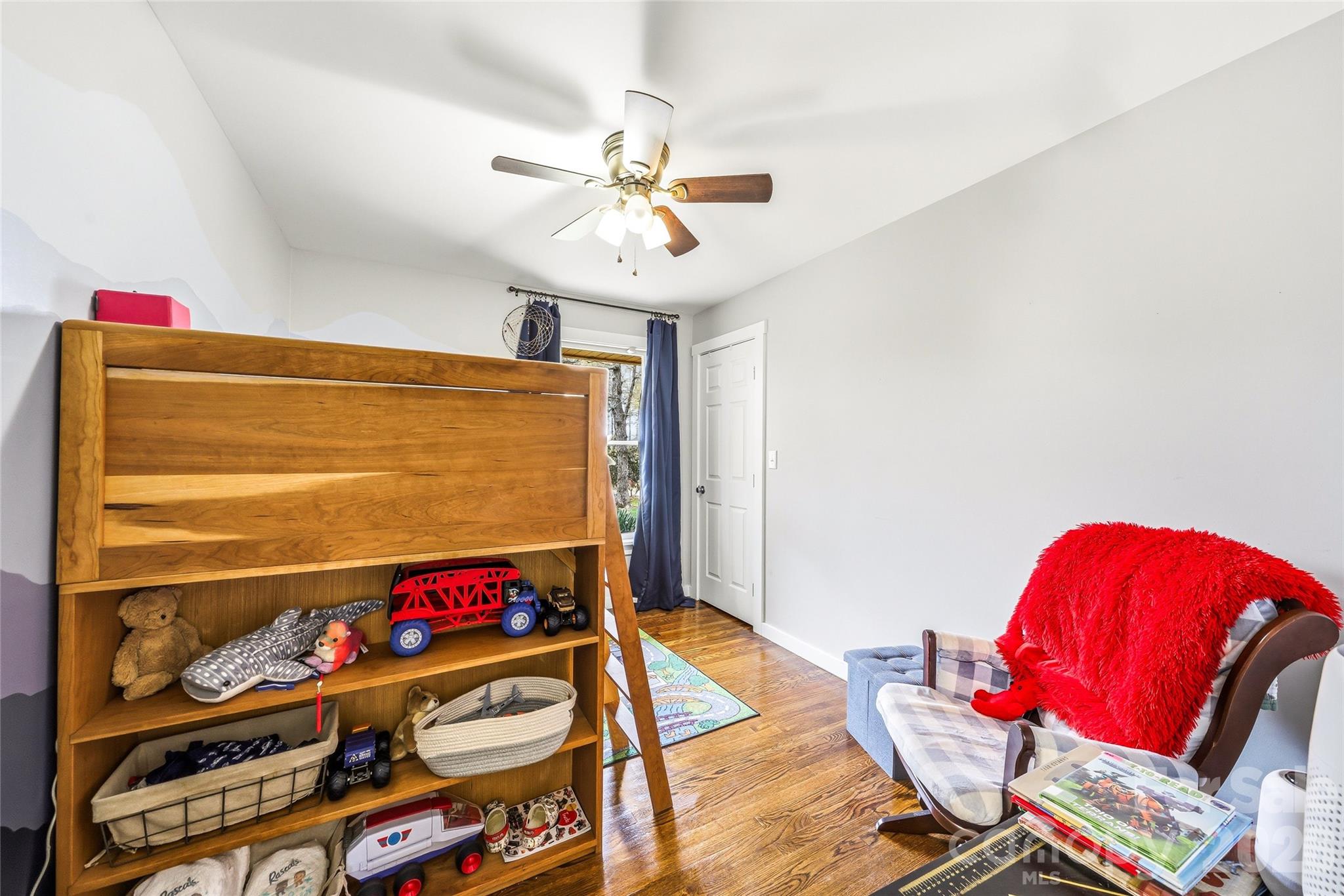 32 W Ashley Place — Etowah