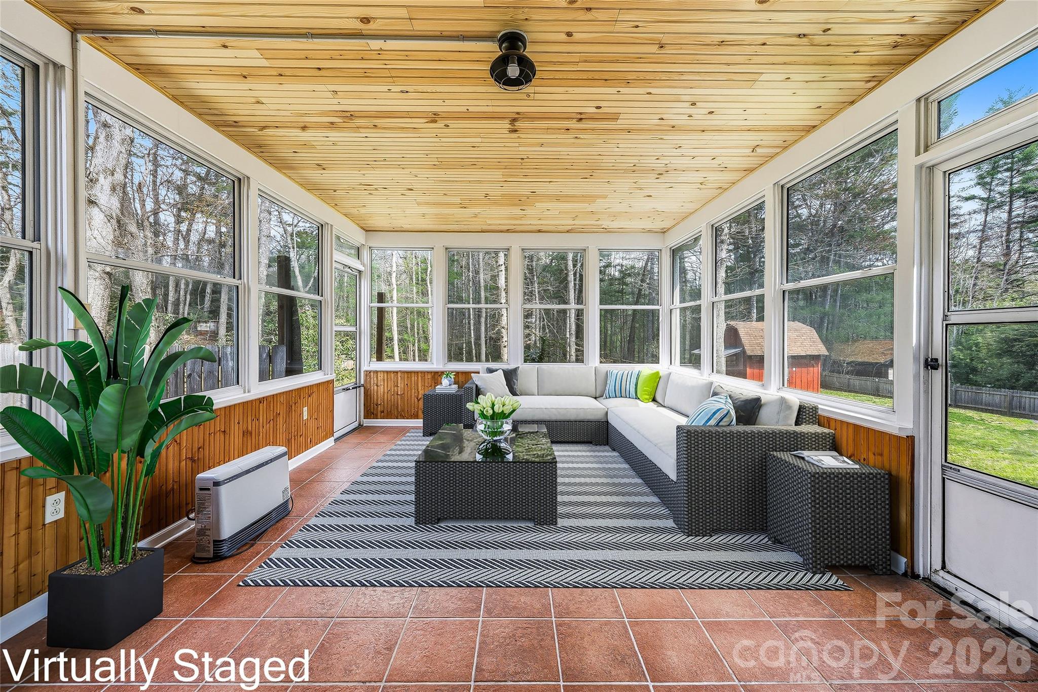 32 W Ashley Place — Etowah