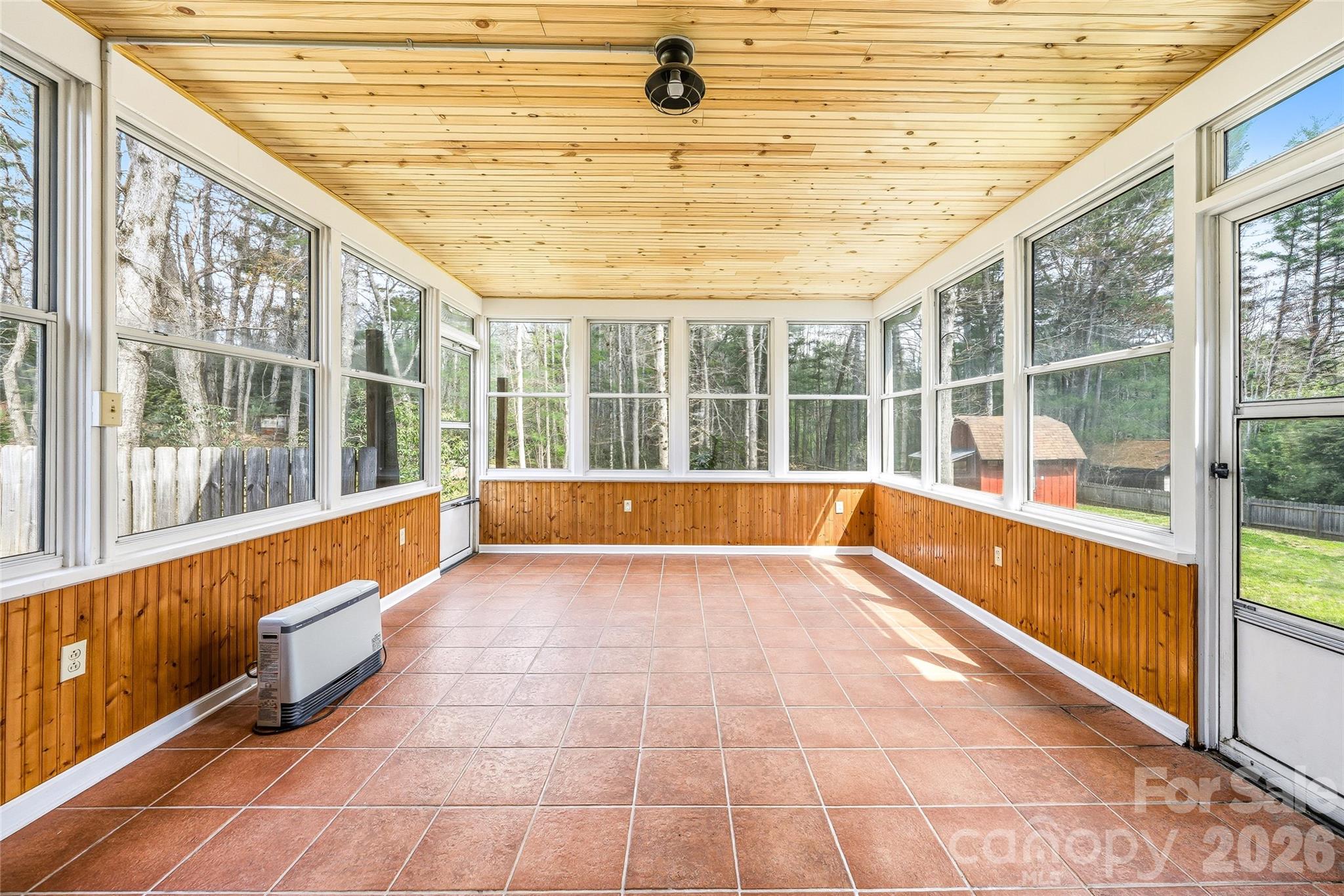 32 W Ashley Place — Etowah