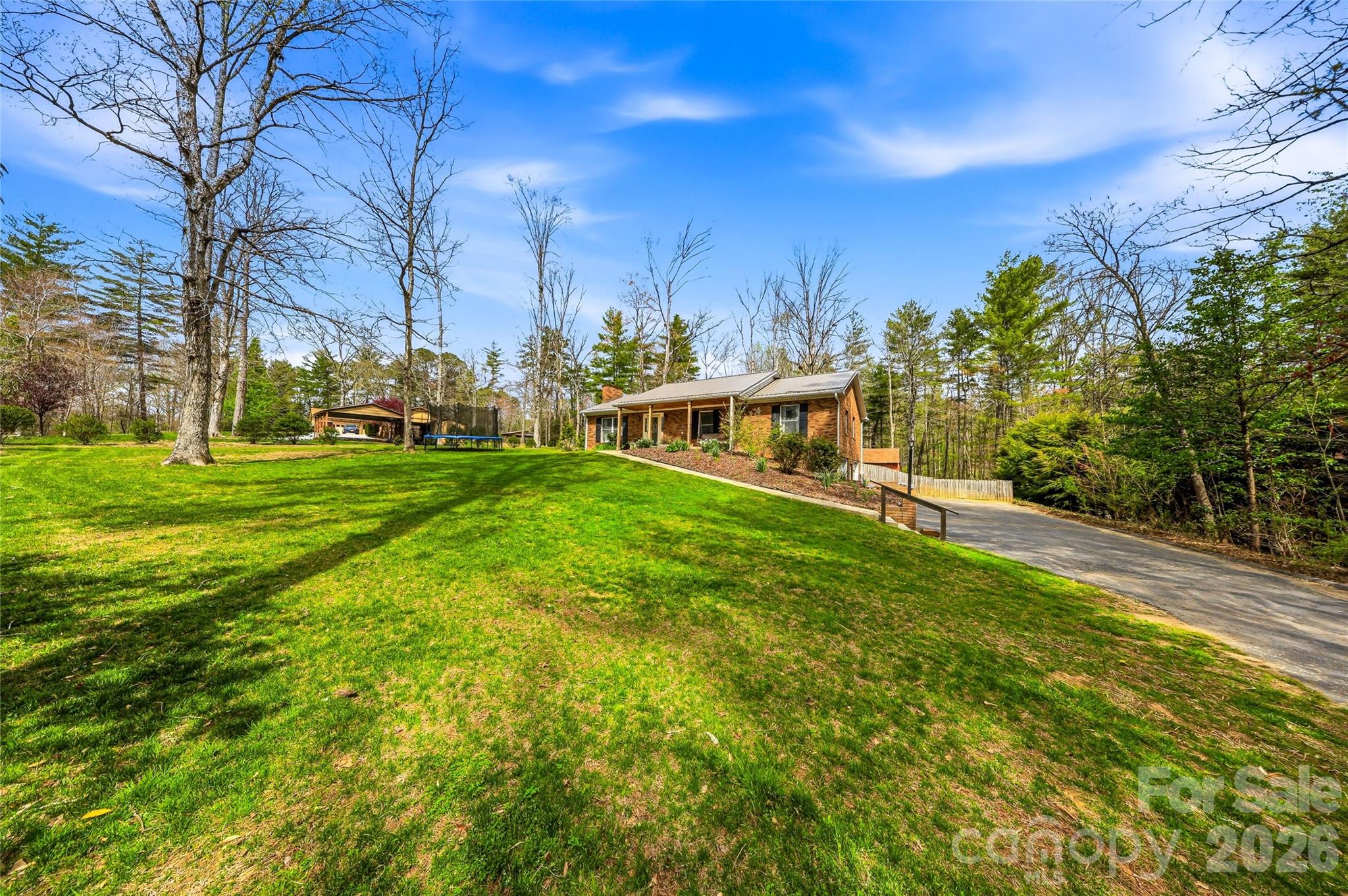 32 W Ashley Place — Etowah