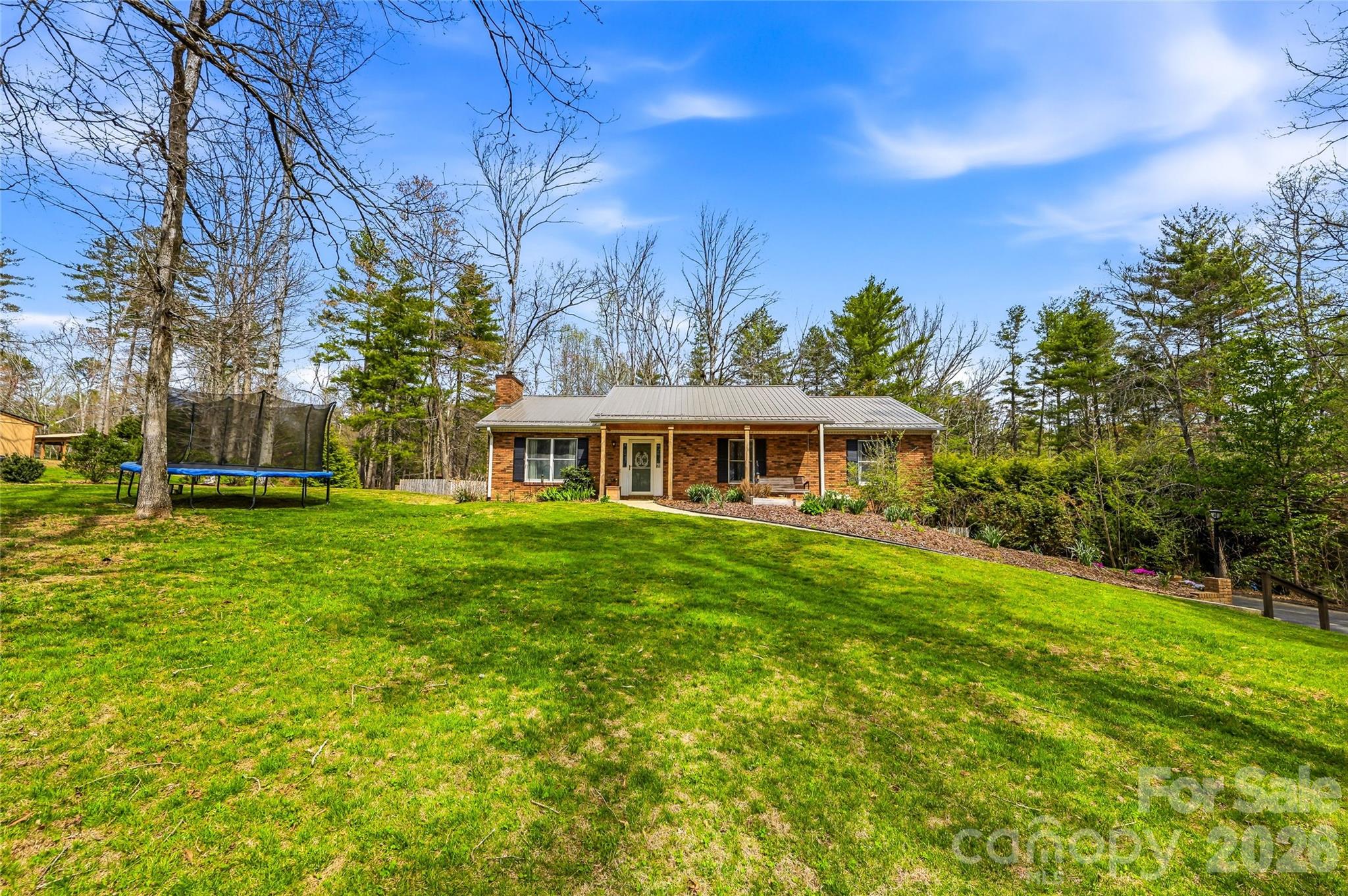 32 W Ashley Place — Etowah
