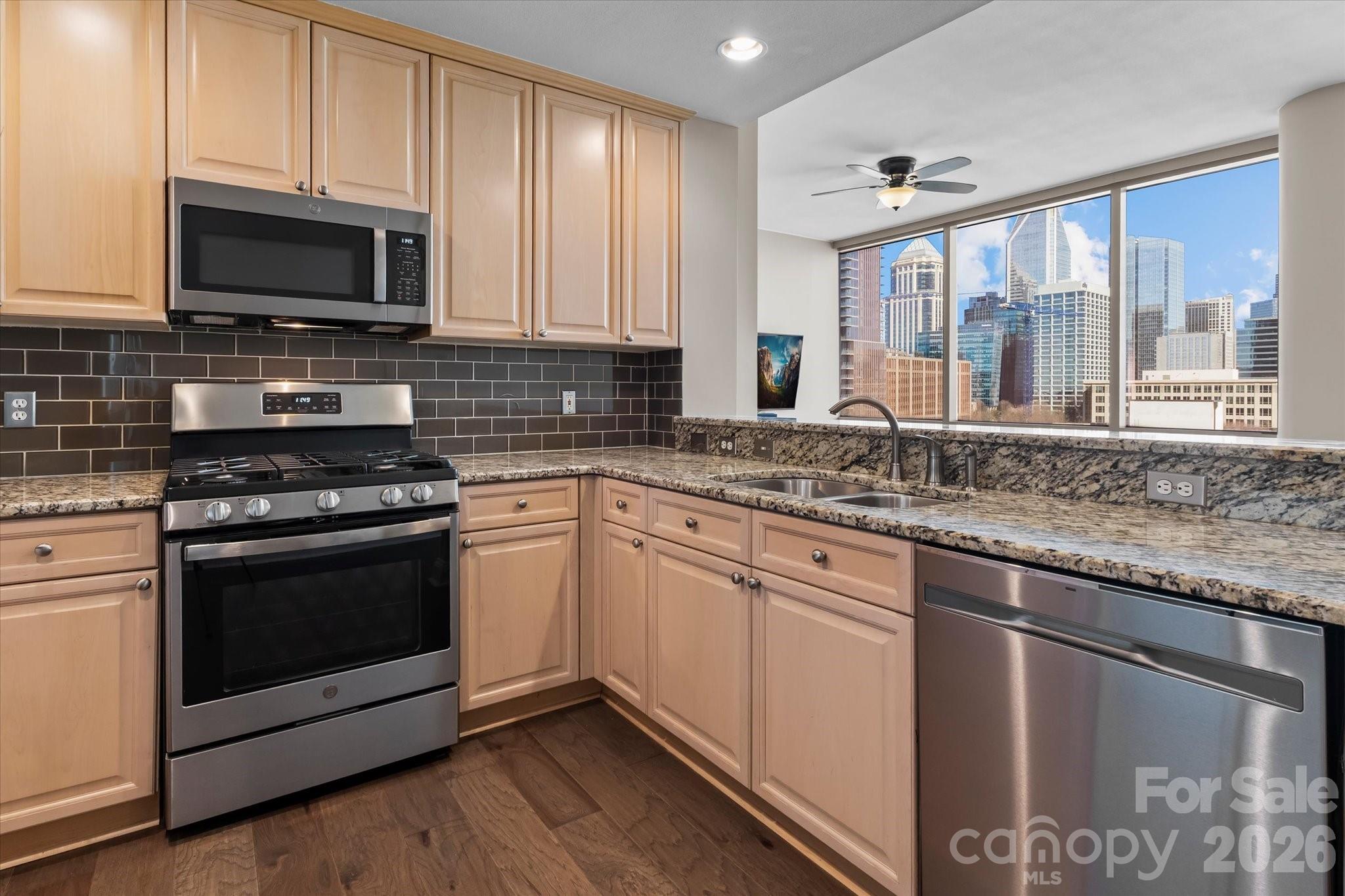 315 Arlington Avenue #906 — Charlotte