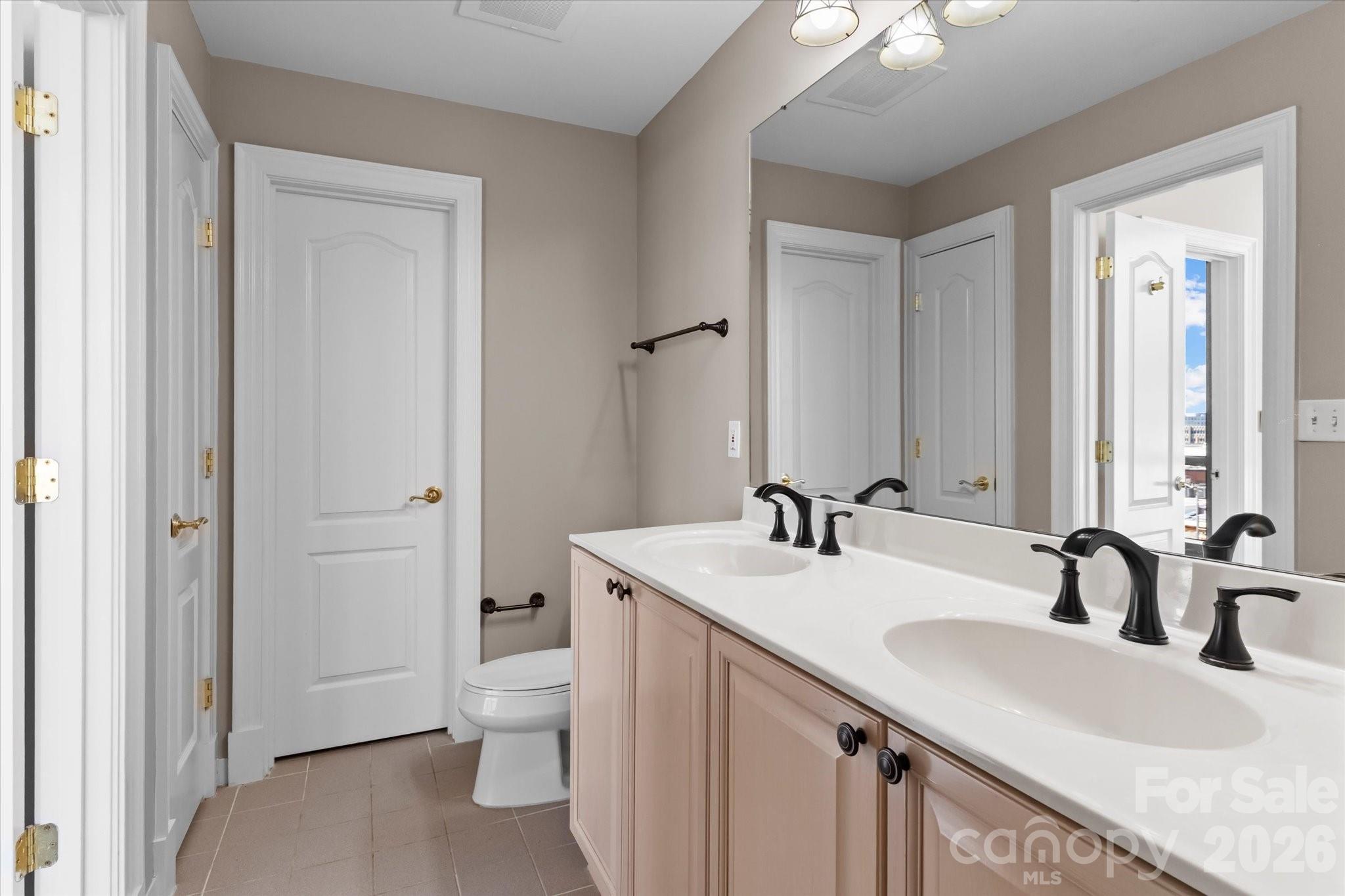 315 Arlington Avenue #906 — Charlotte