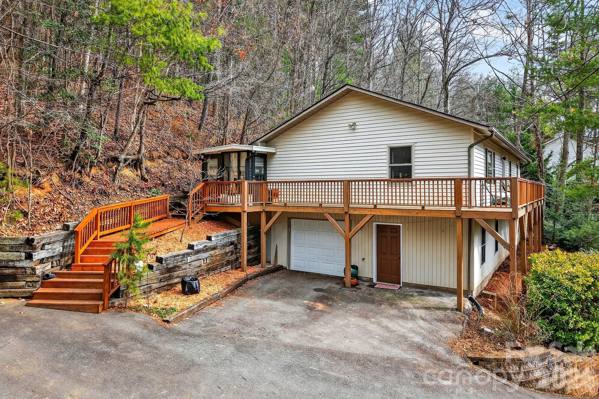 63 Independence Boulevard — Asheville
