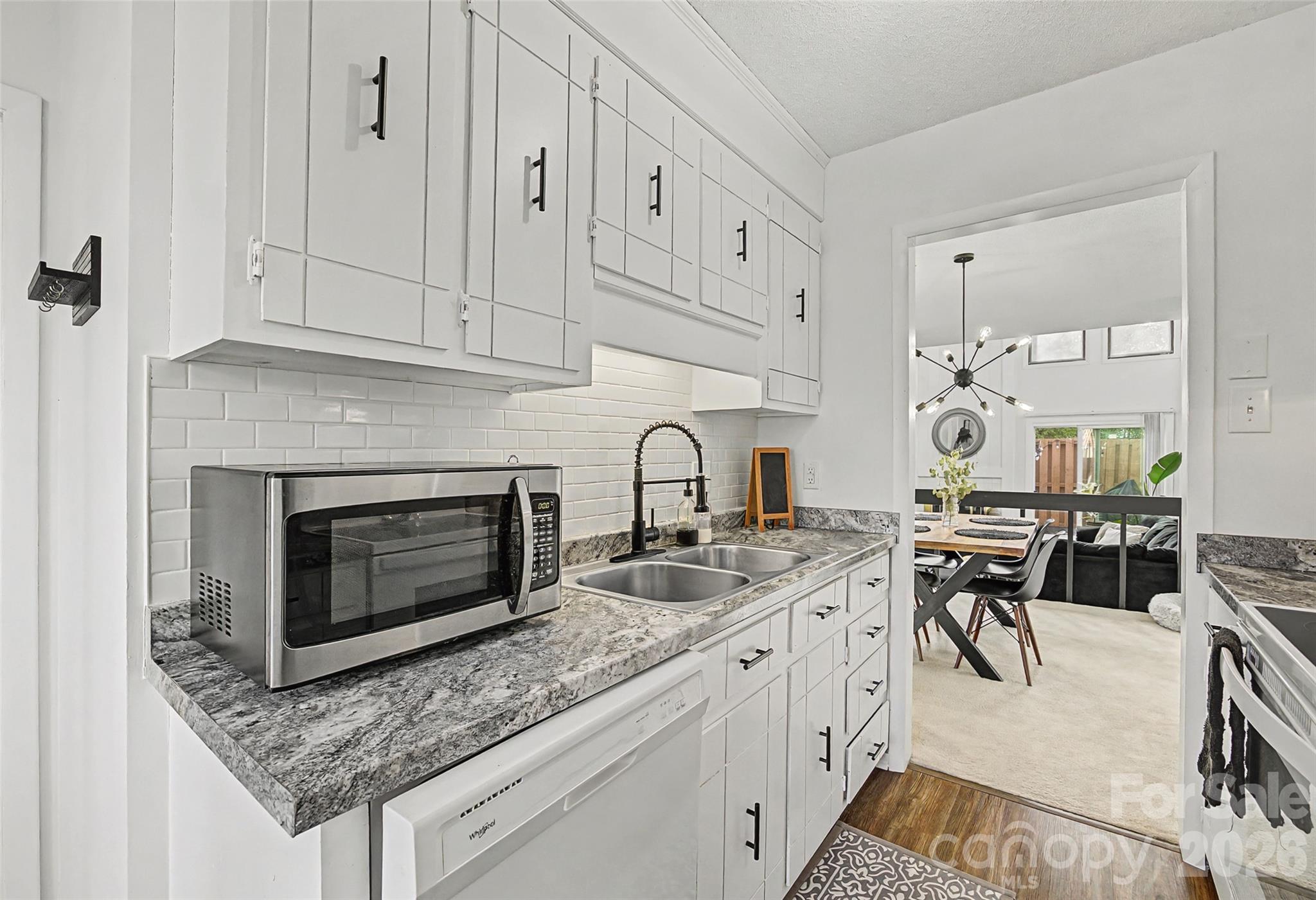 7911 Charter Oak Lane — Charlotte