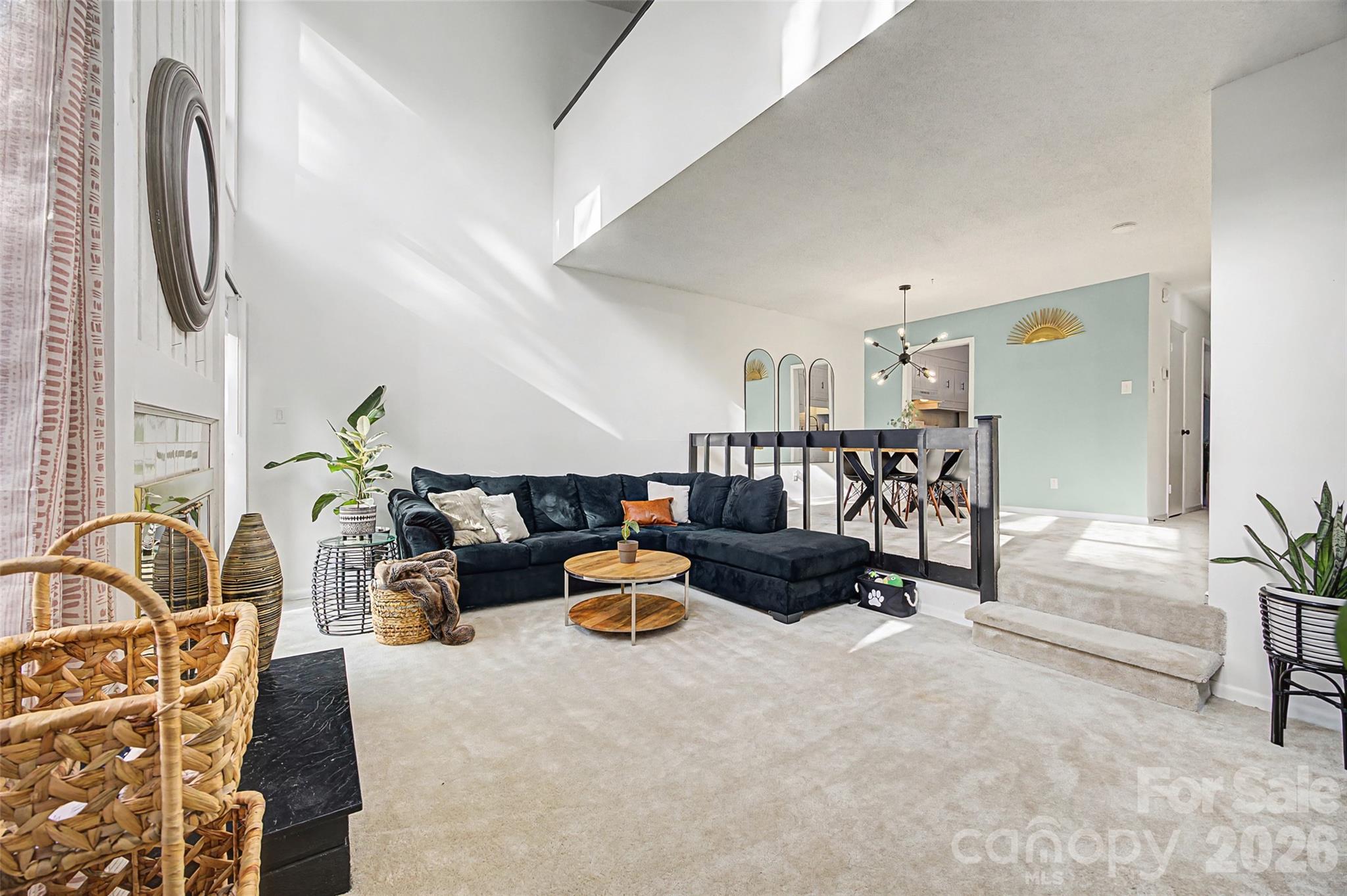 7911 Charter Oak Lane — Charlotte