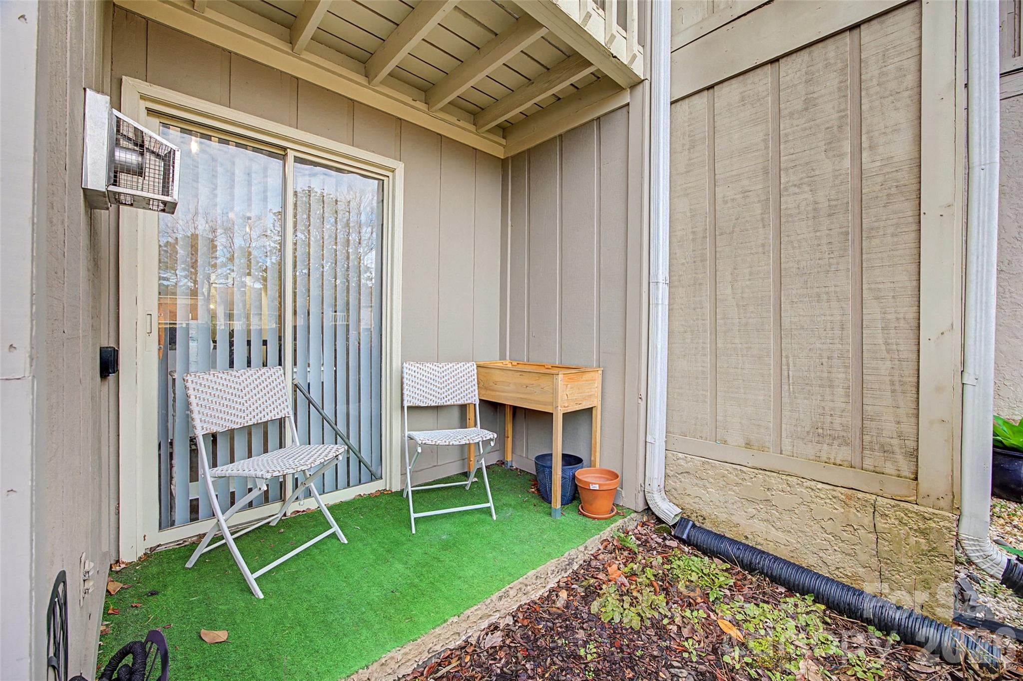 7911 Charter Oak Lane — Charlotte