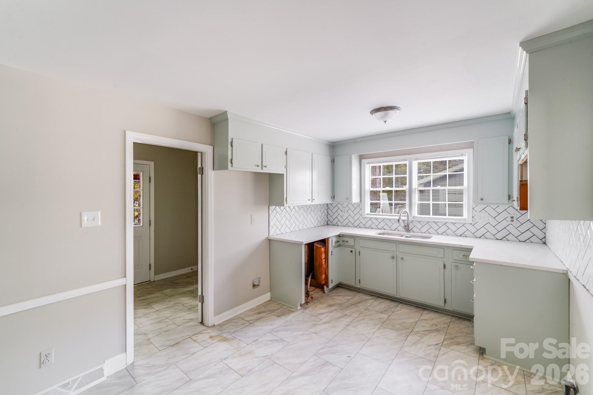 8337 Reedy Creek Road — Charlotte