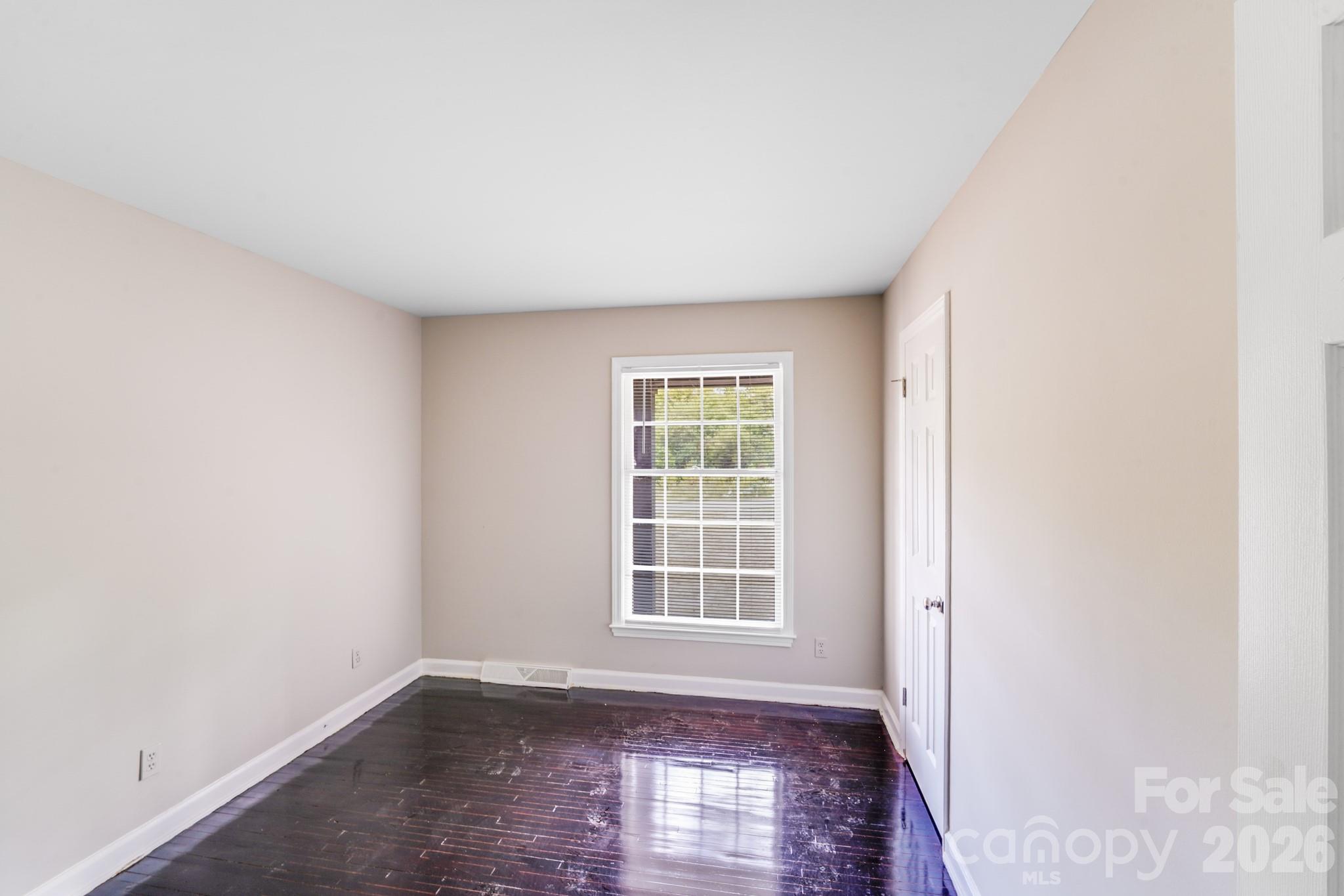 8337 Reedy Creek Road — Charlotte
