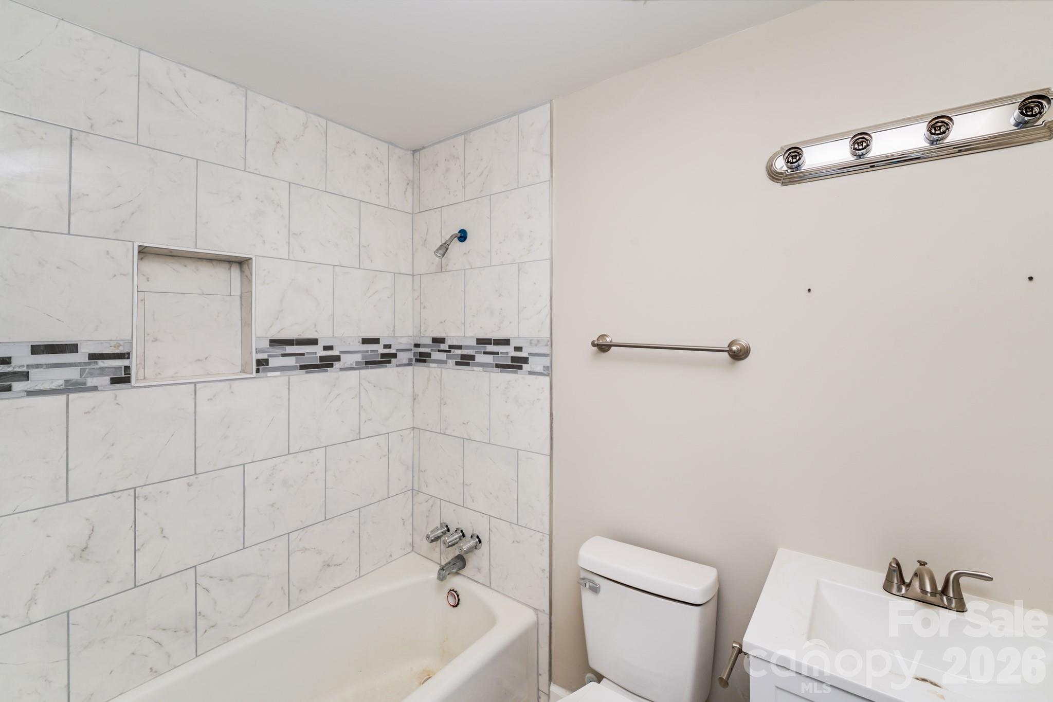 8337 Reedy Creek Road — Charlotte