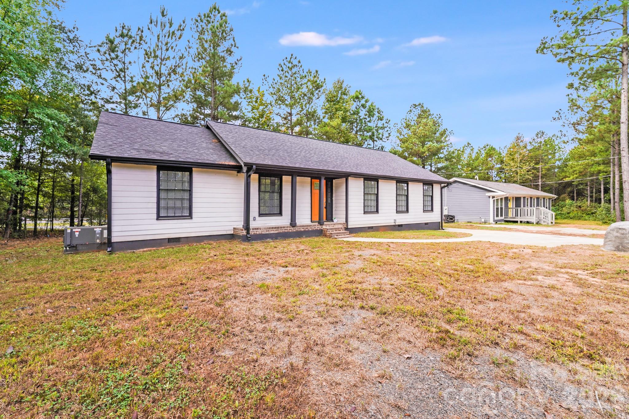 8337 Reedy Creek Road — Charlotte