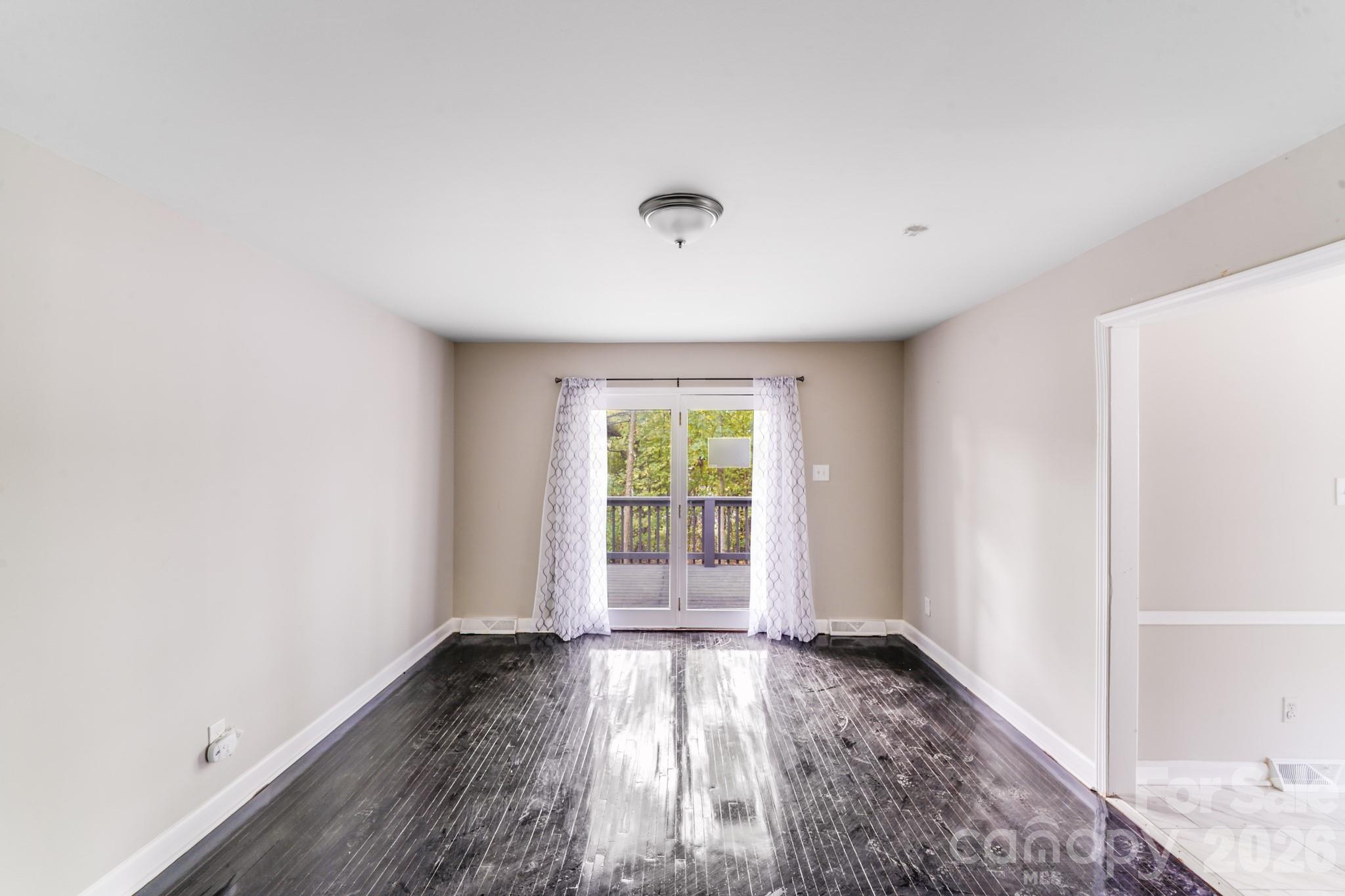 8337 Reedy Creek Road — Charlotte