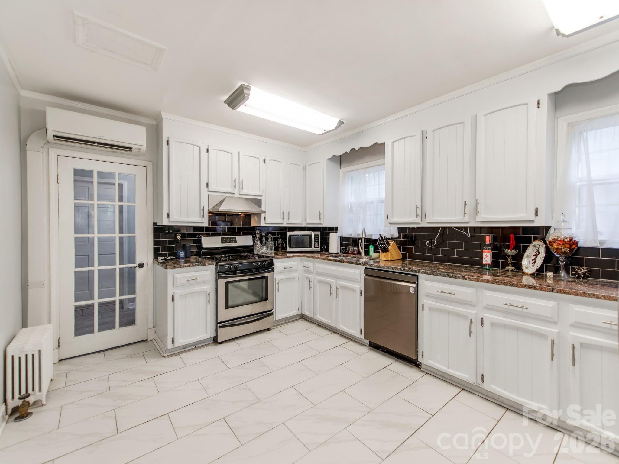 1209 Oakwood Avenue — Gastonia