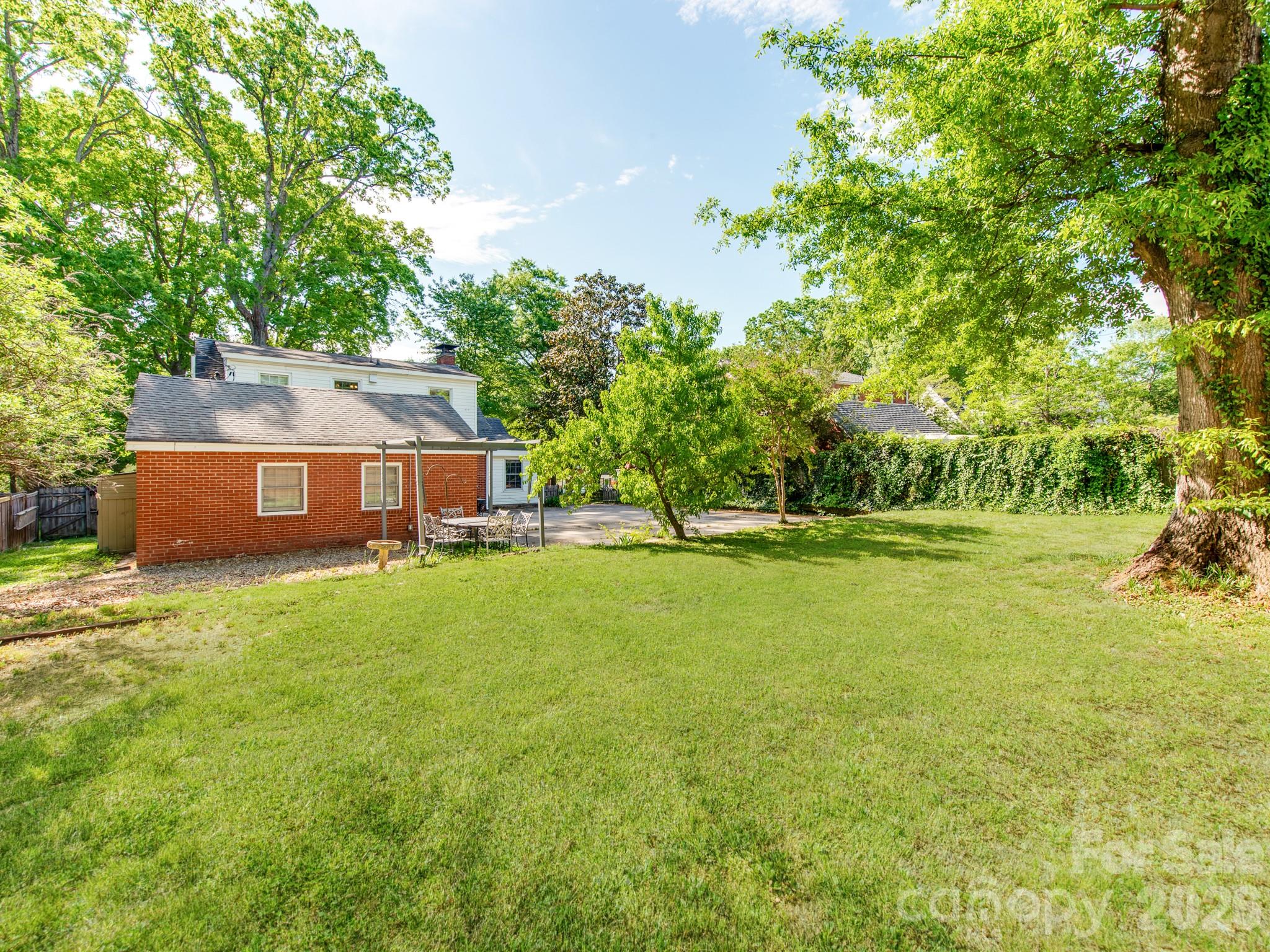 1209 Oakwood Avenue — Gastonia