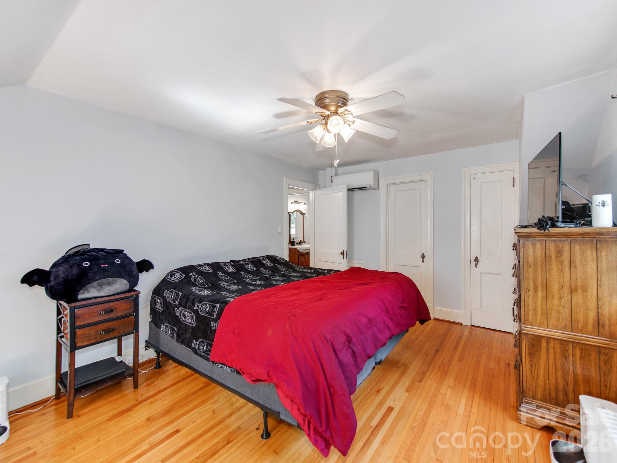1209 Oakwood Avenue — Gastonia