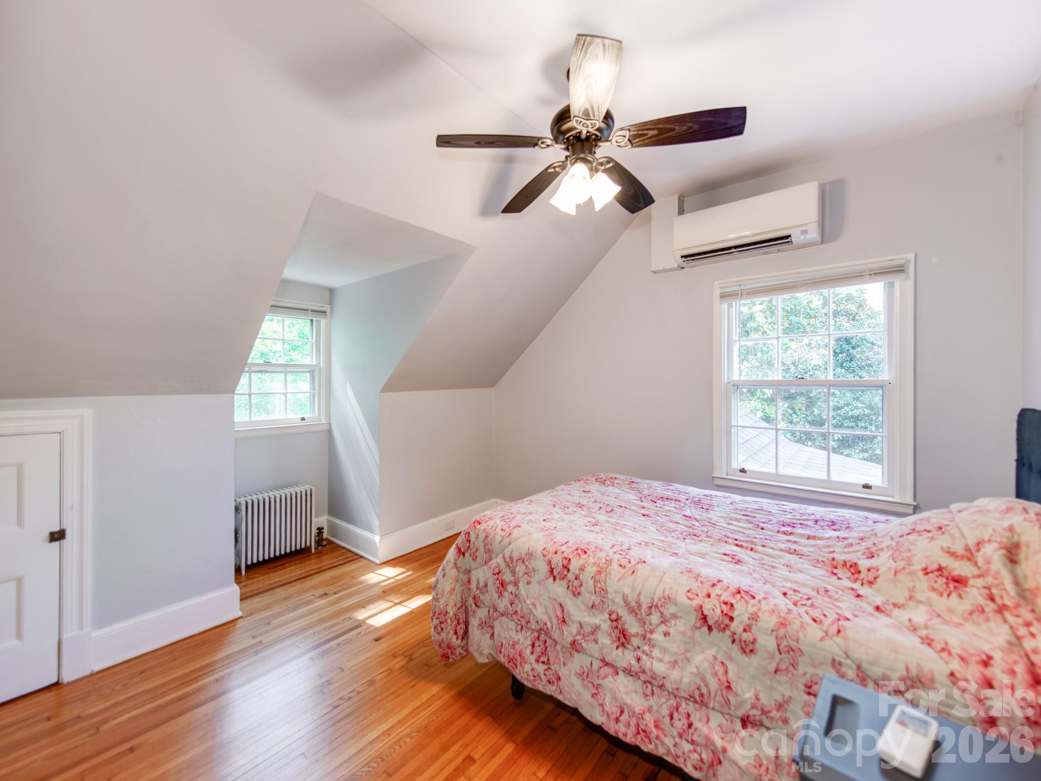 1209 Oakwood Avenue — Gastonia