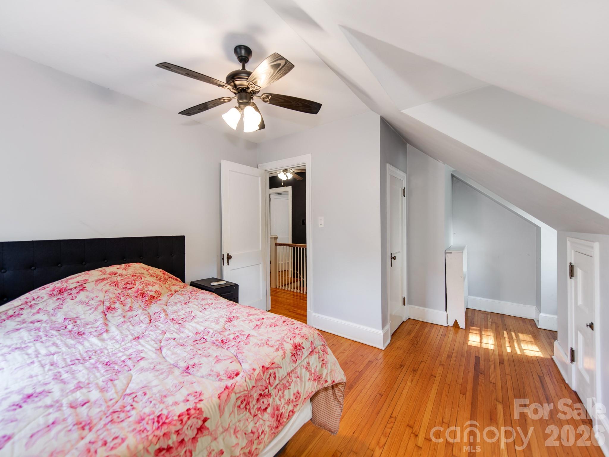 1209 Oakwood Avenue — Gastonia