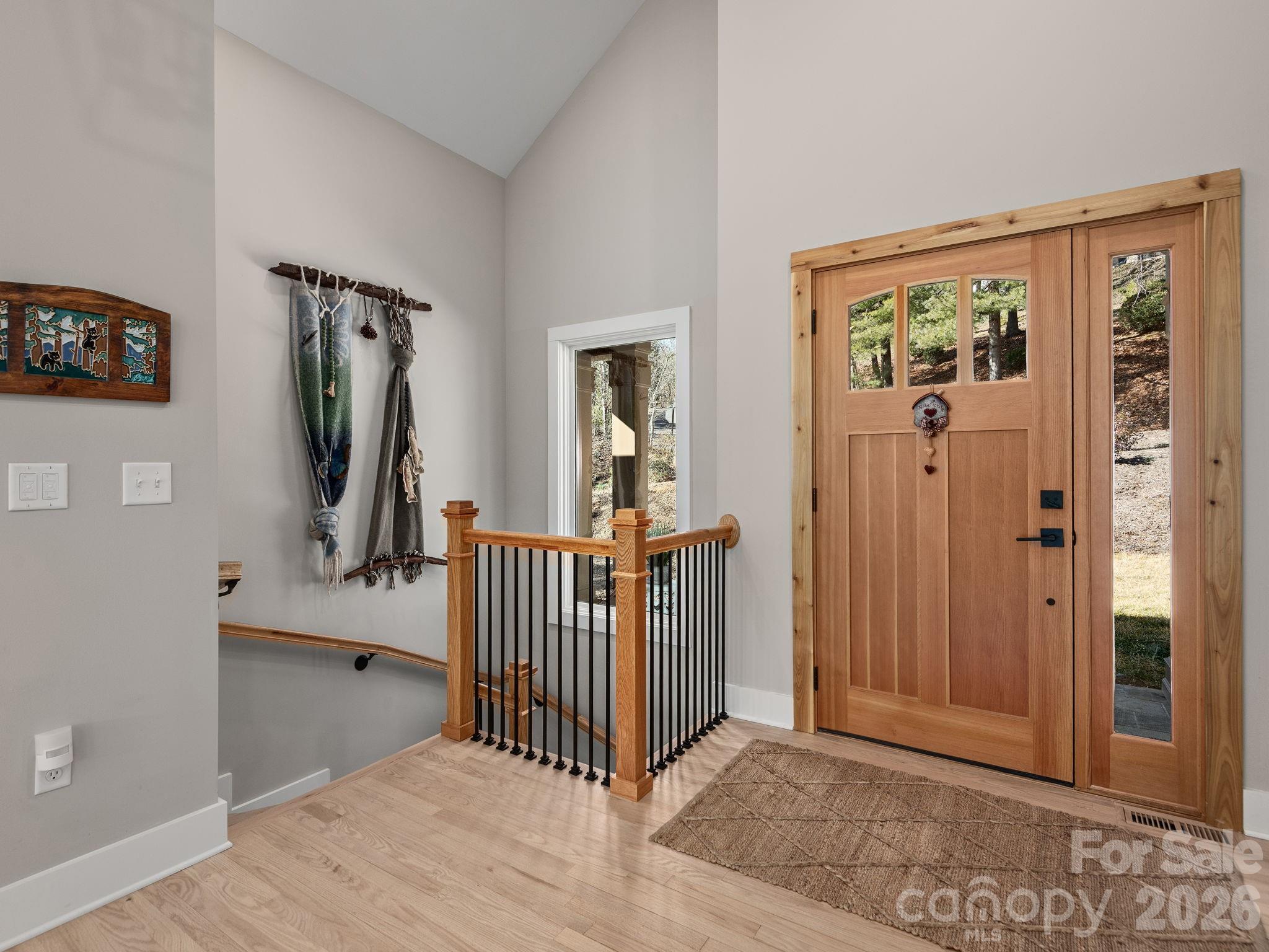 41 Robinhood Road — Asheville