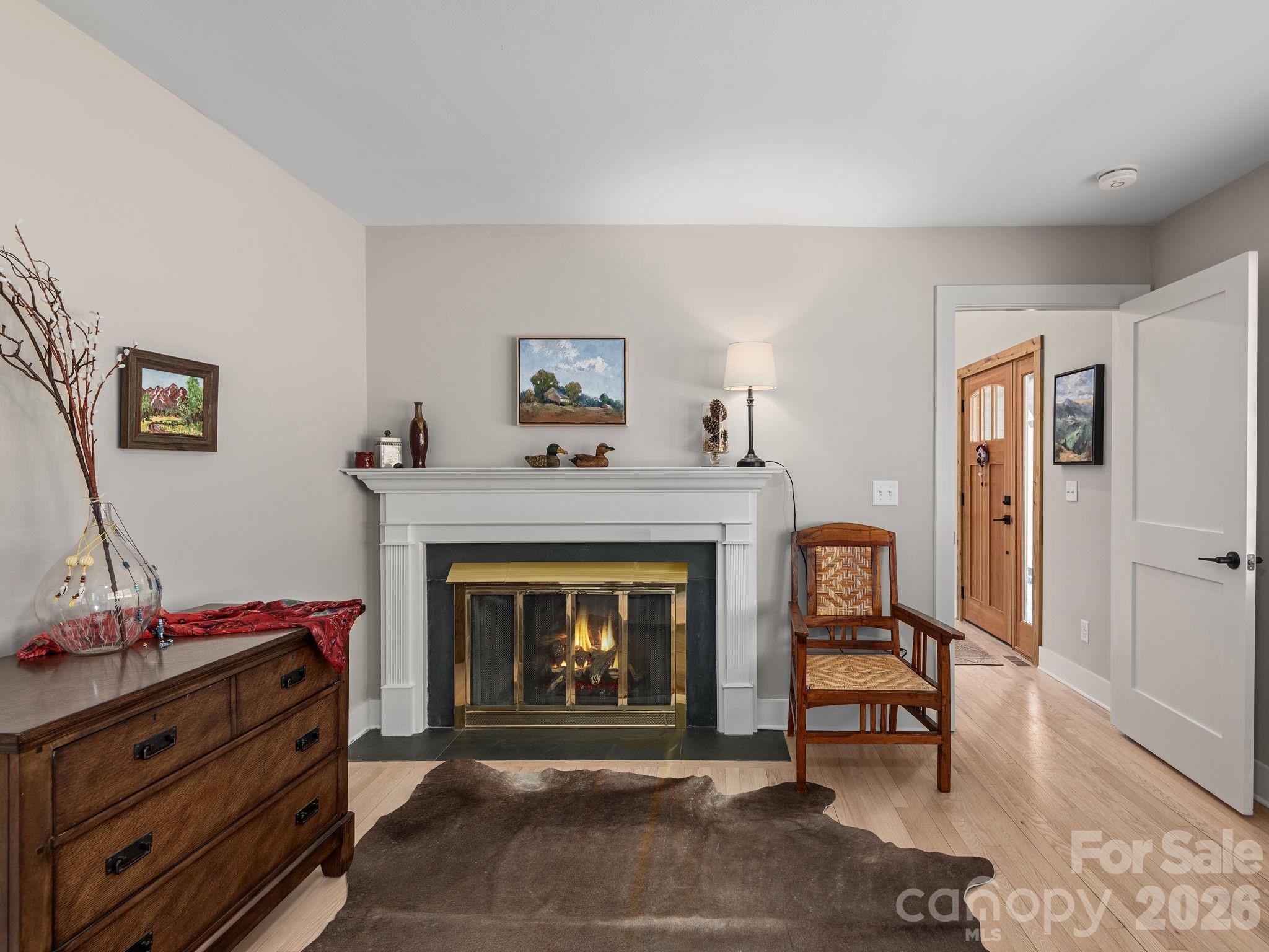 41 Robinhood Road — Asheville