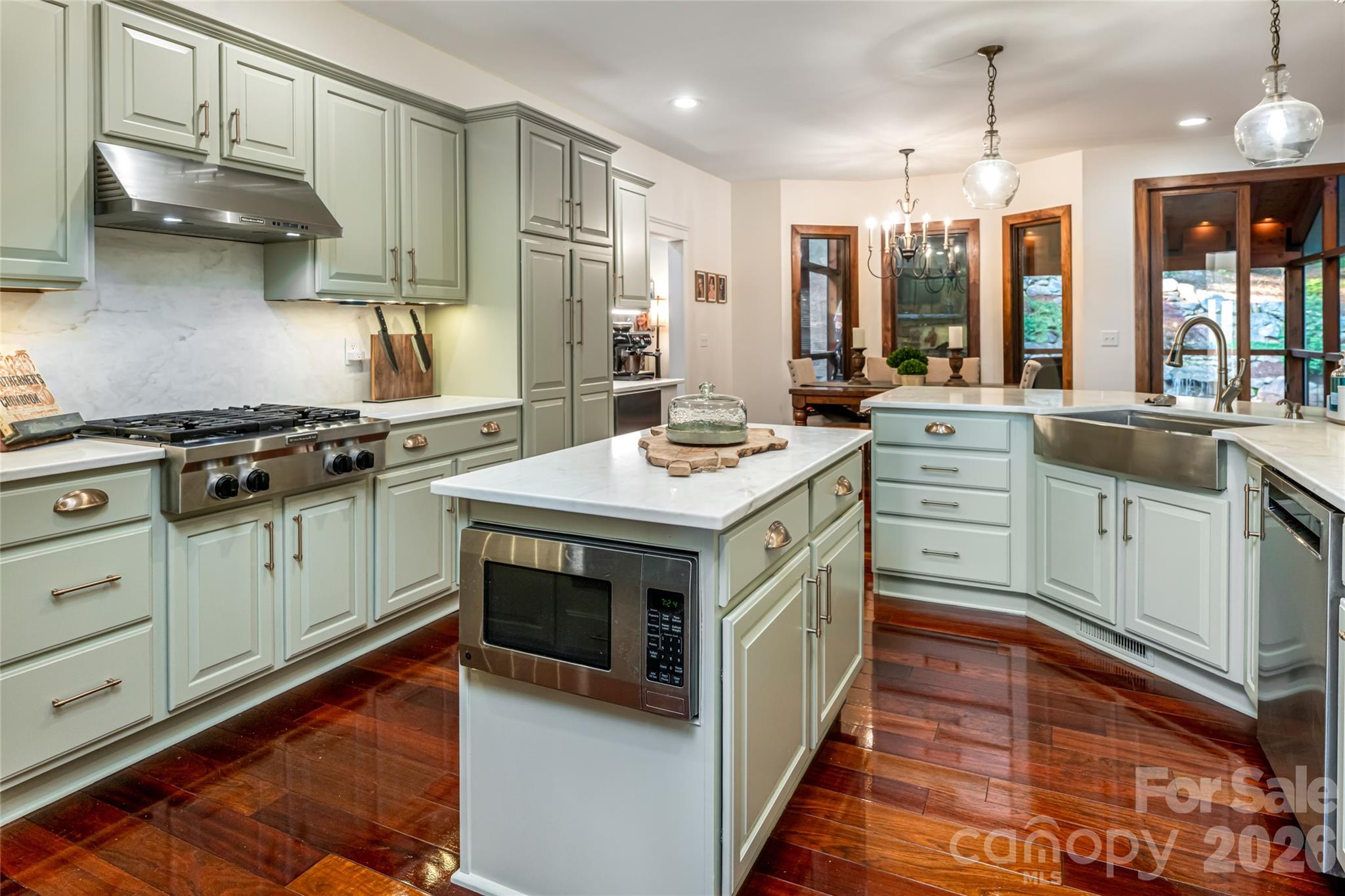 22 Rosebay Lane — Asheville