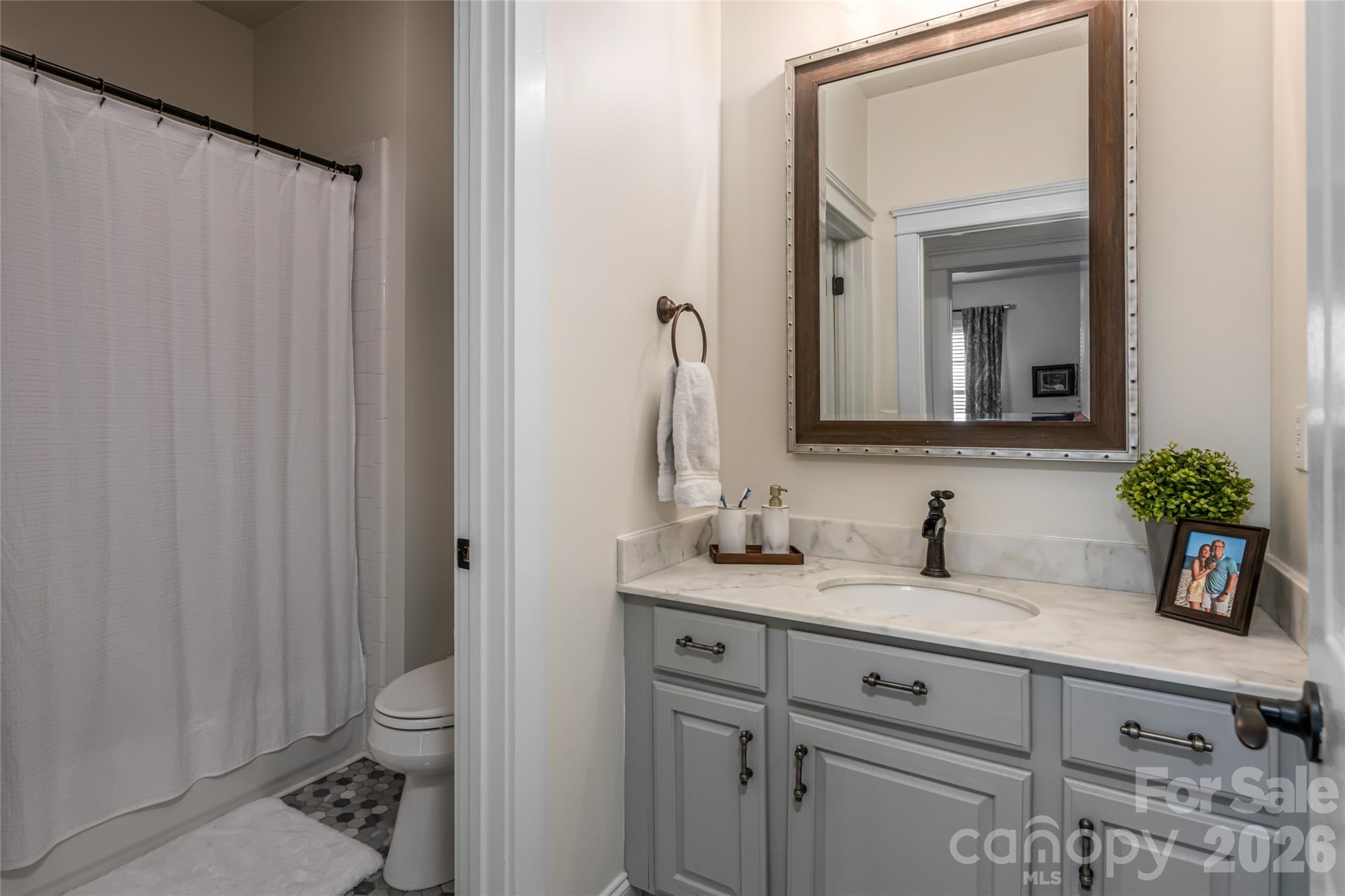 22 Rosebay Lane — Asheville
