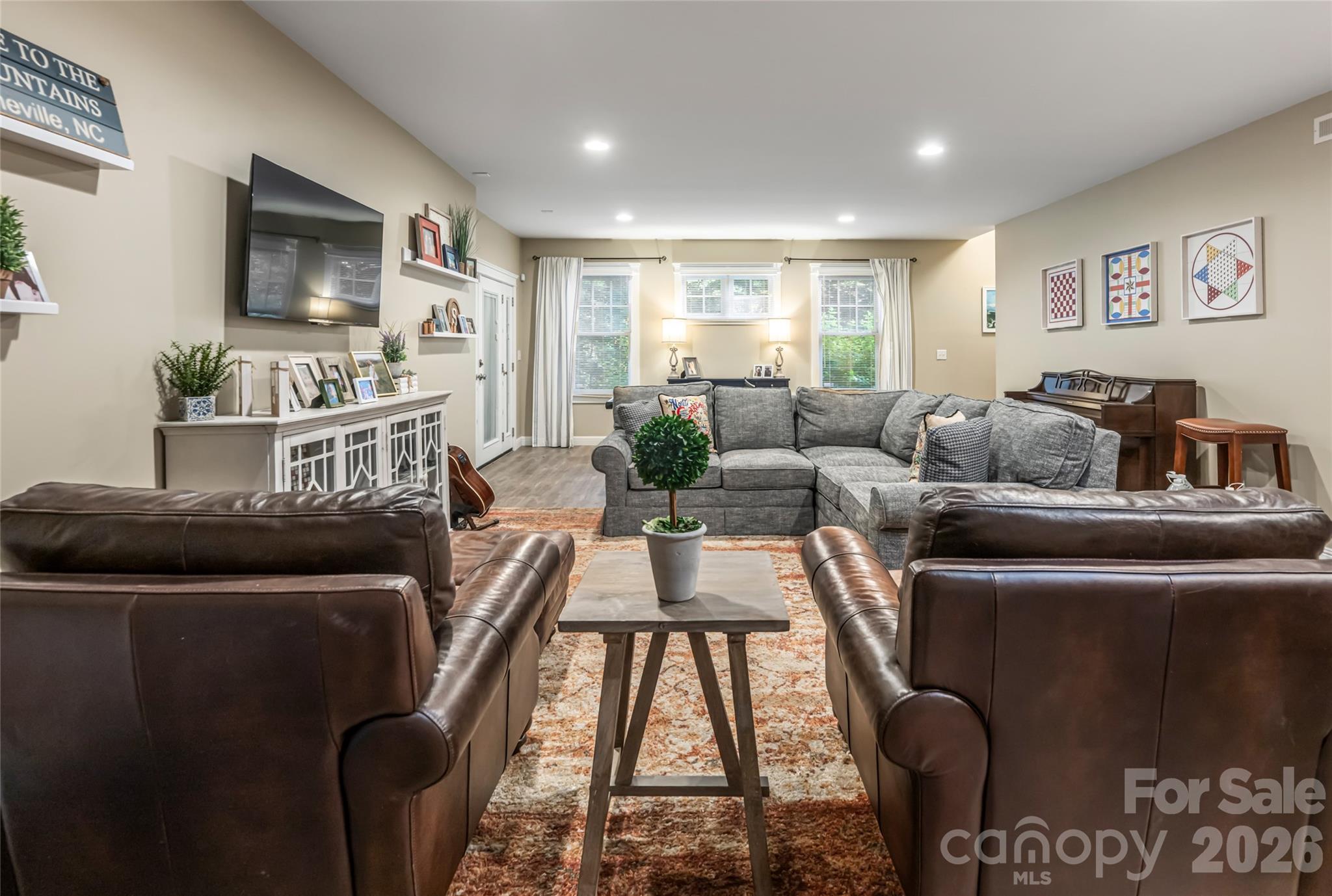 22 Rosebay Lane — Asheville