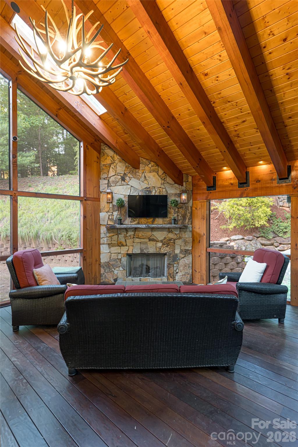22 Rosebay Lane — Asheville