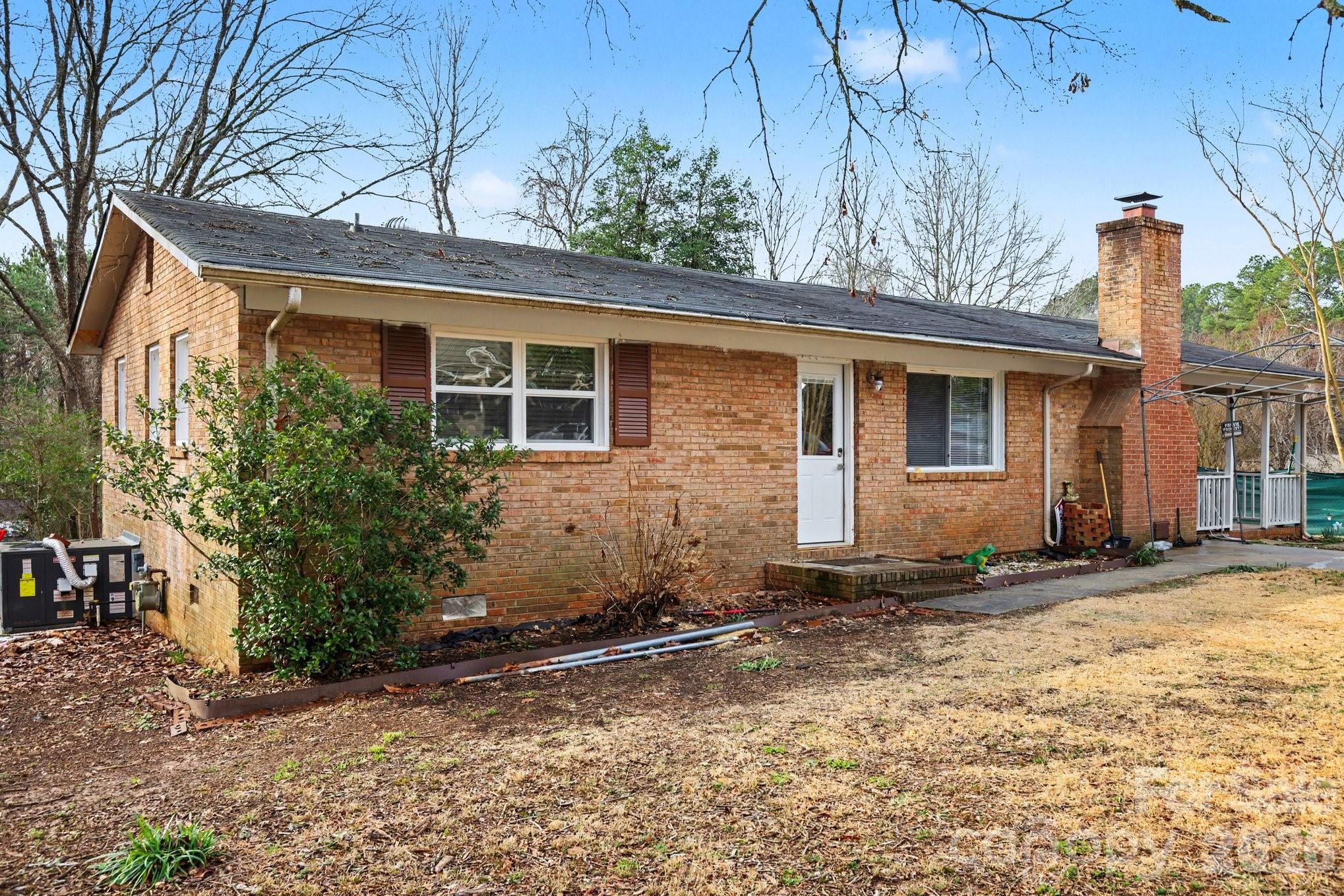128 Paul Snipes Road — Lancaster