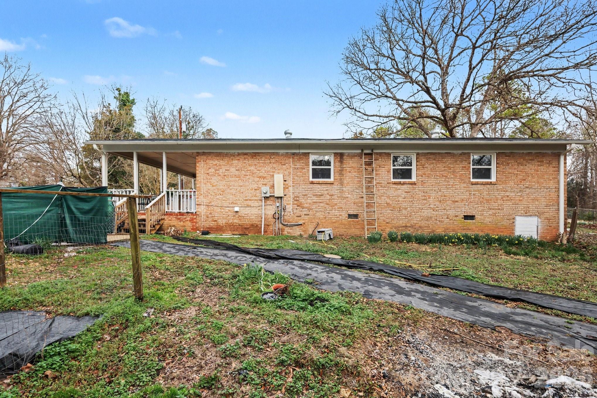 128 Paul Snipes Road — Lancaster