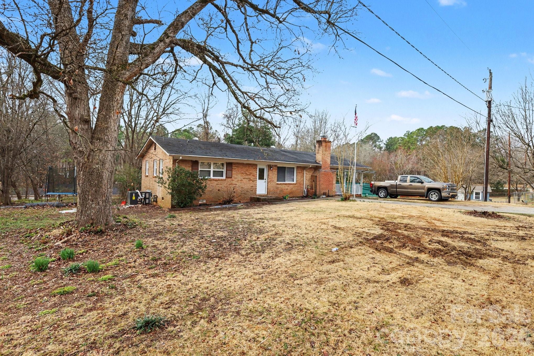 128 Paul Snipes Road — Lancaster