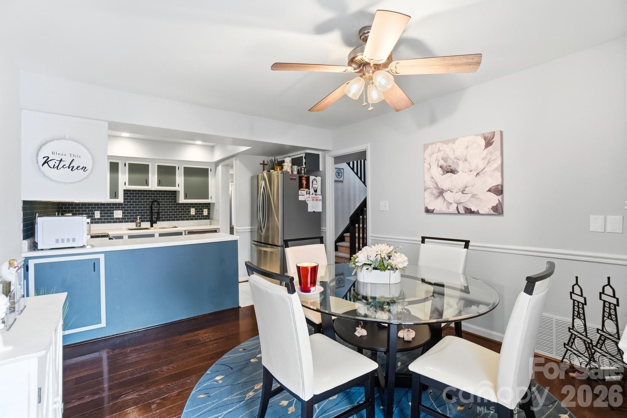 8407 Cricket Lake Drive — Charlotte