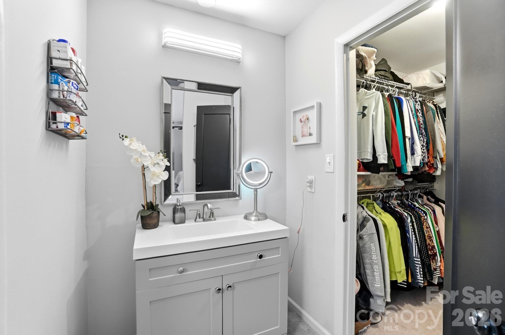 8407 Cricket Lake Drive — Charlotte