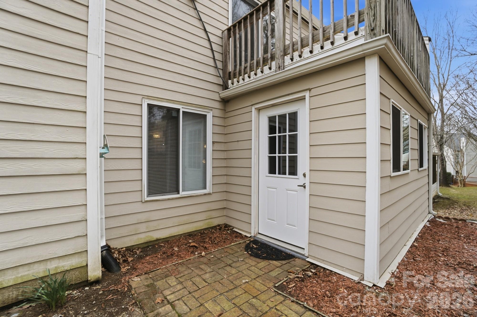 8407 Cricket Lake Drive — Charlotte