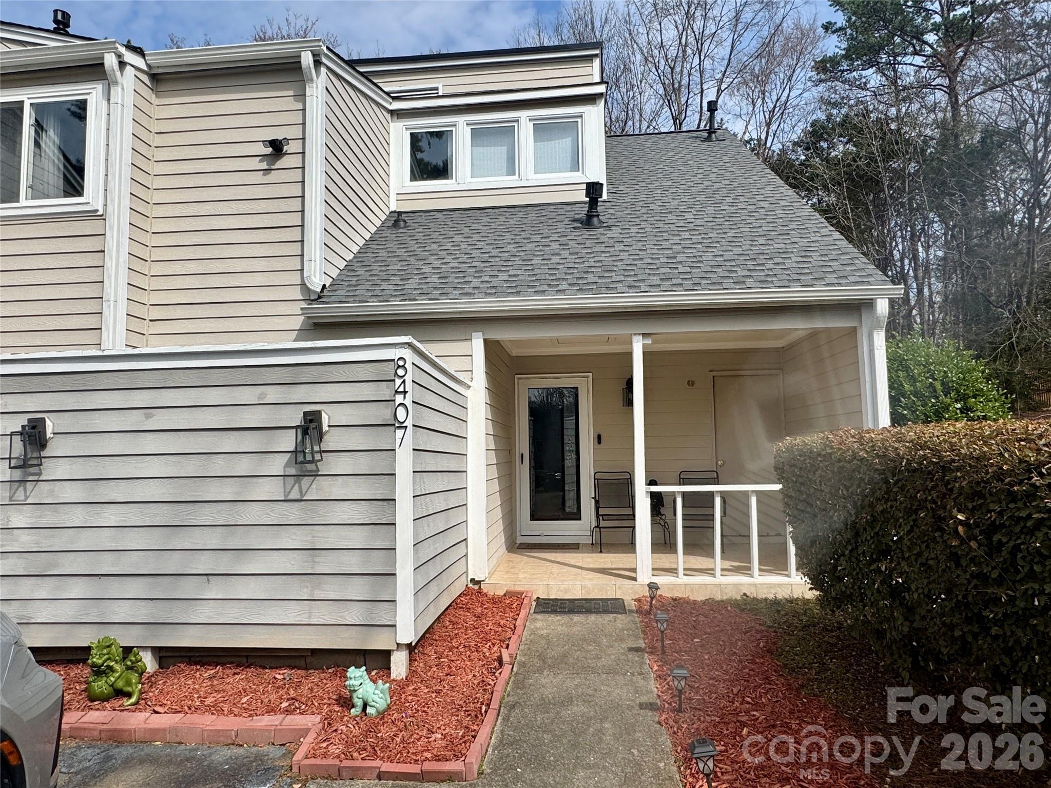 8407 Cricket Lake Drive — Charlotte