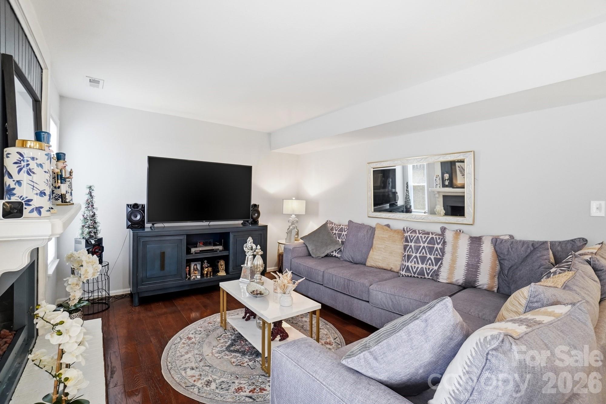 8407 Cricket Lake Drive — Charlotte