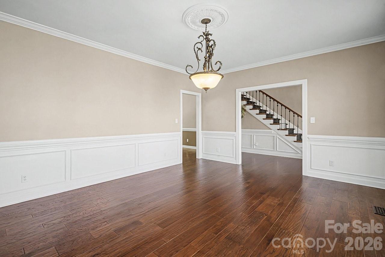 25 Blenheim Court NE — Concord