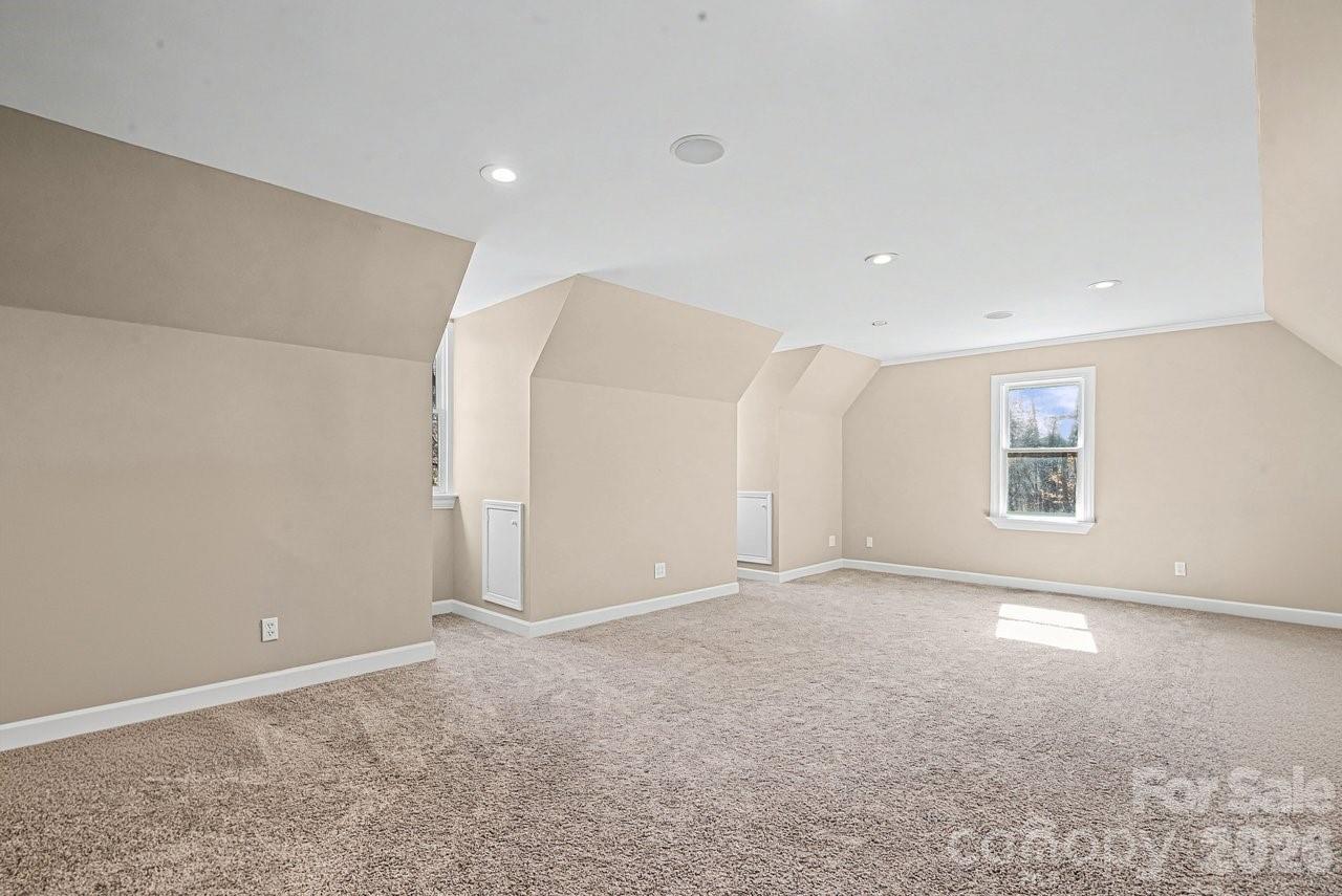 25 Blenheim Court NE — Concord