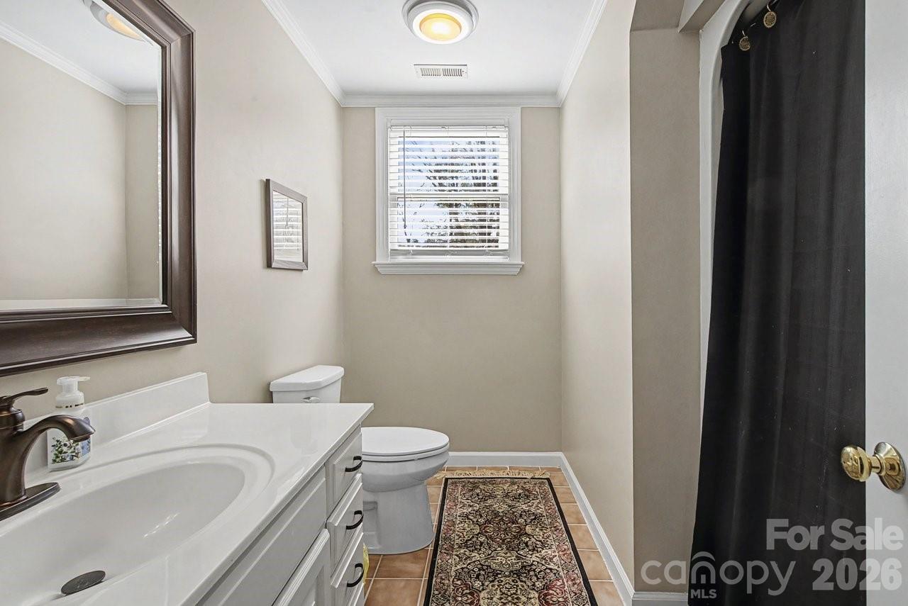 25 Blenheim Court NE — Concord