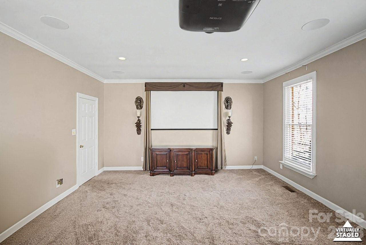 25 Blenheim Court NE — Concord