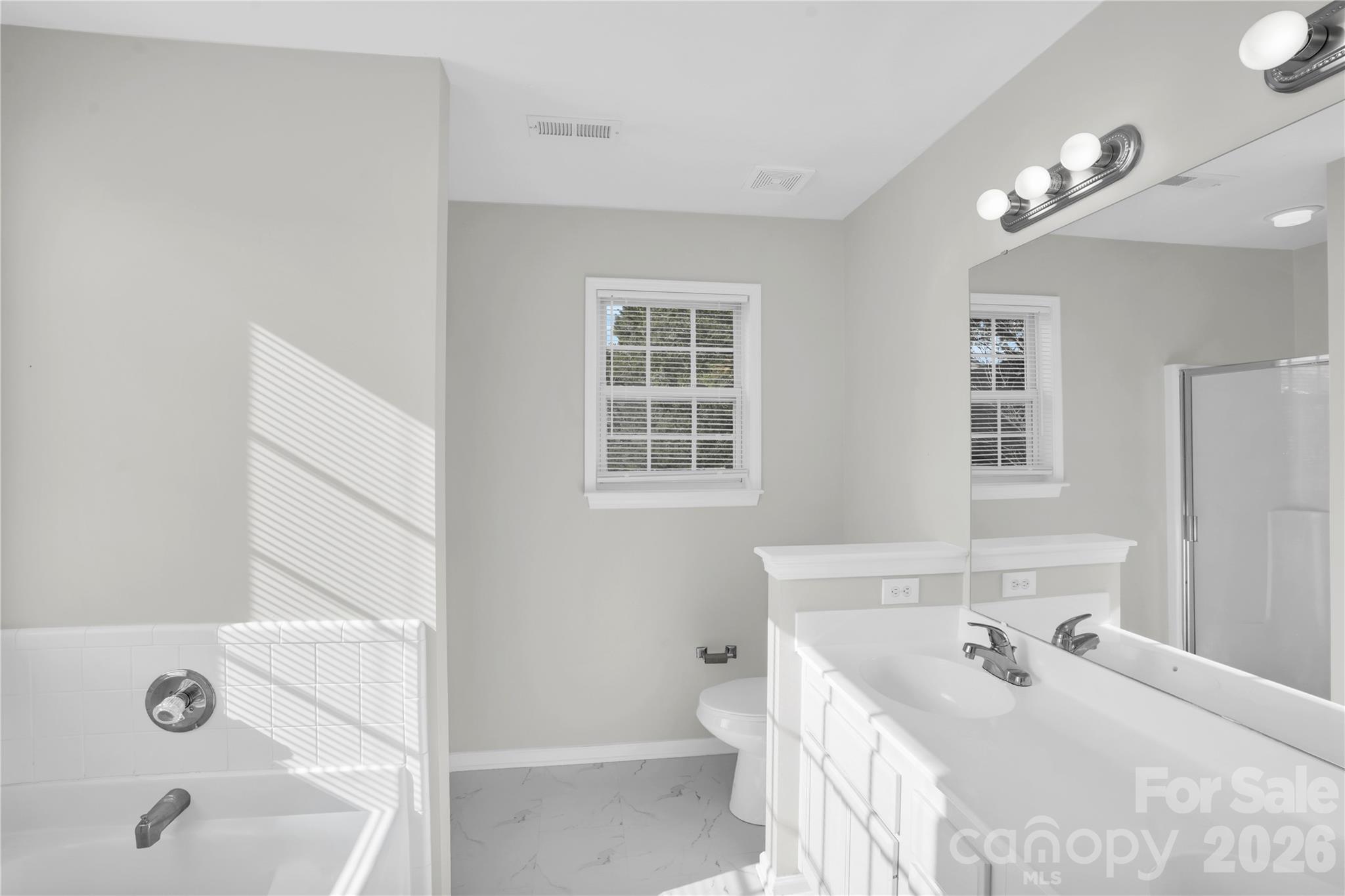 5815 Waverly Lynn Lane — Charlotte