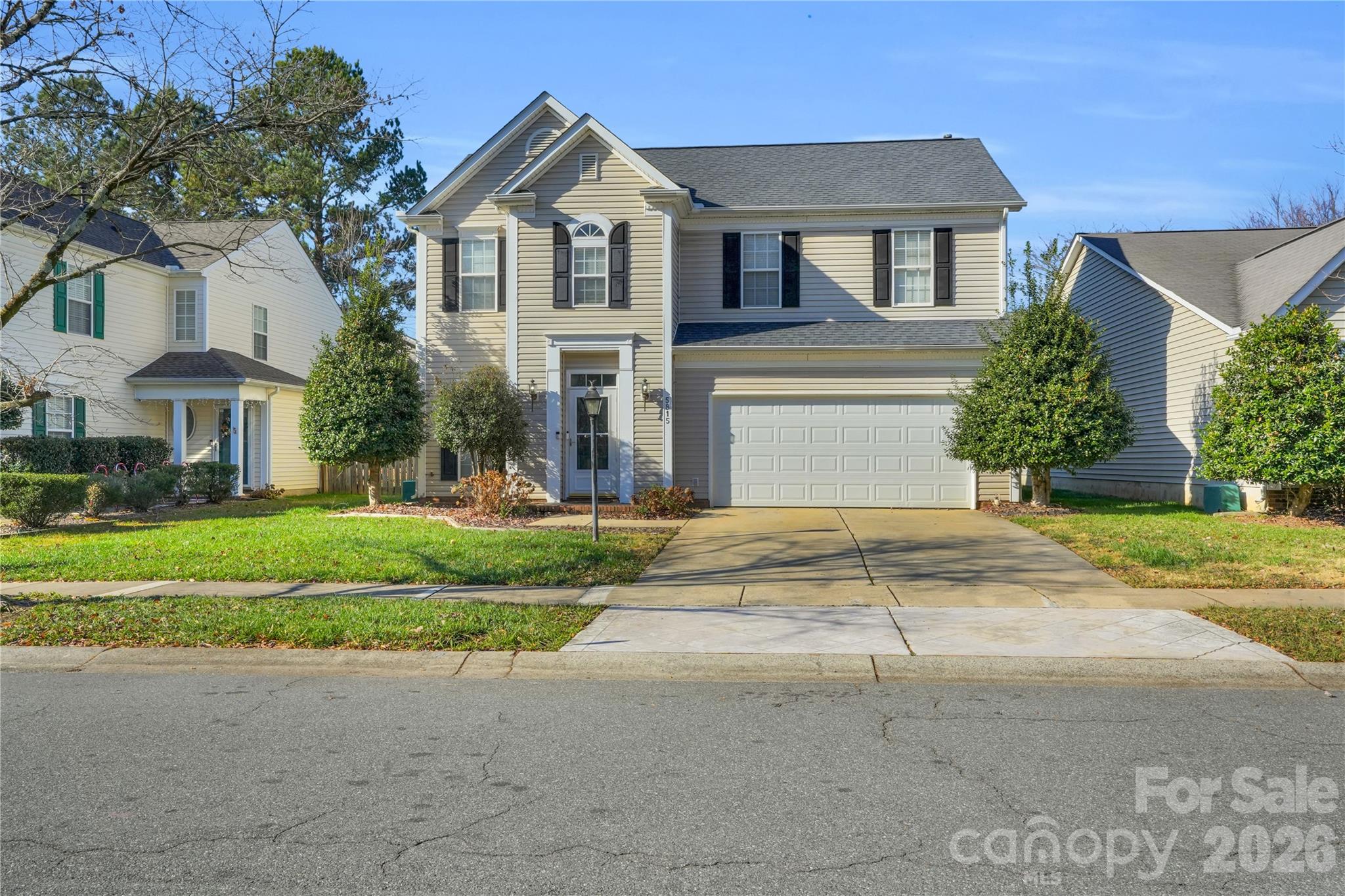 5815 Waverly Lynn Lane — Charlotte