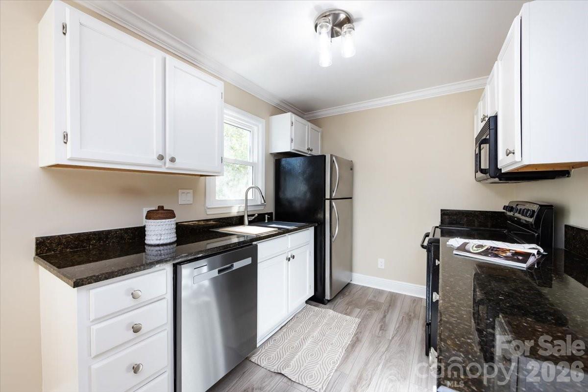 430 Queens Road #221 — Charlotte