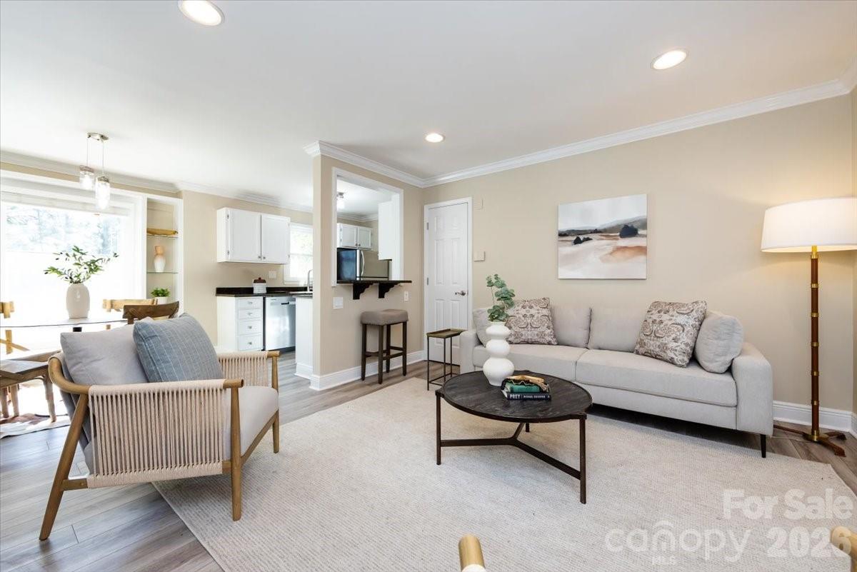 430 Queens Road #221 — Charlotte