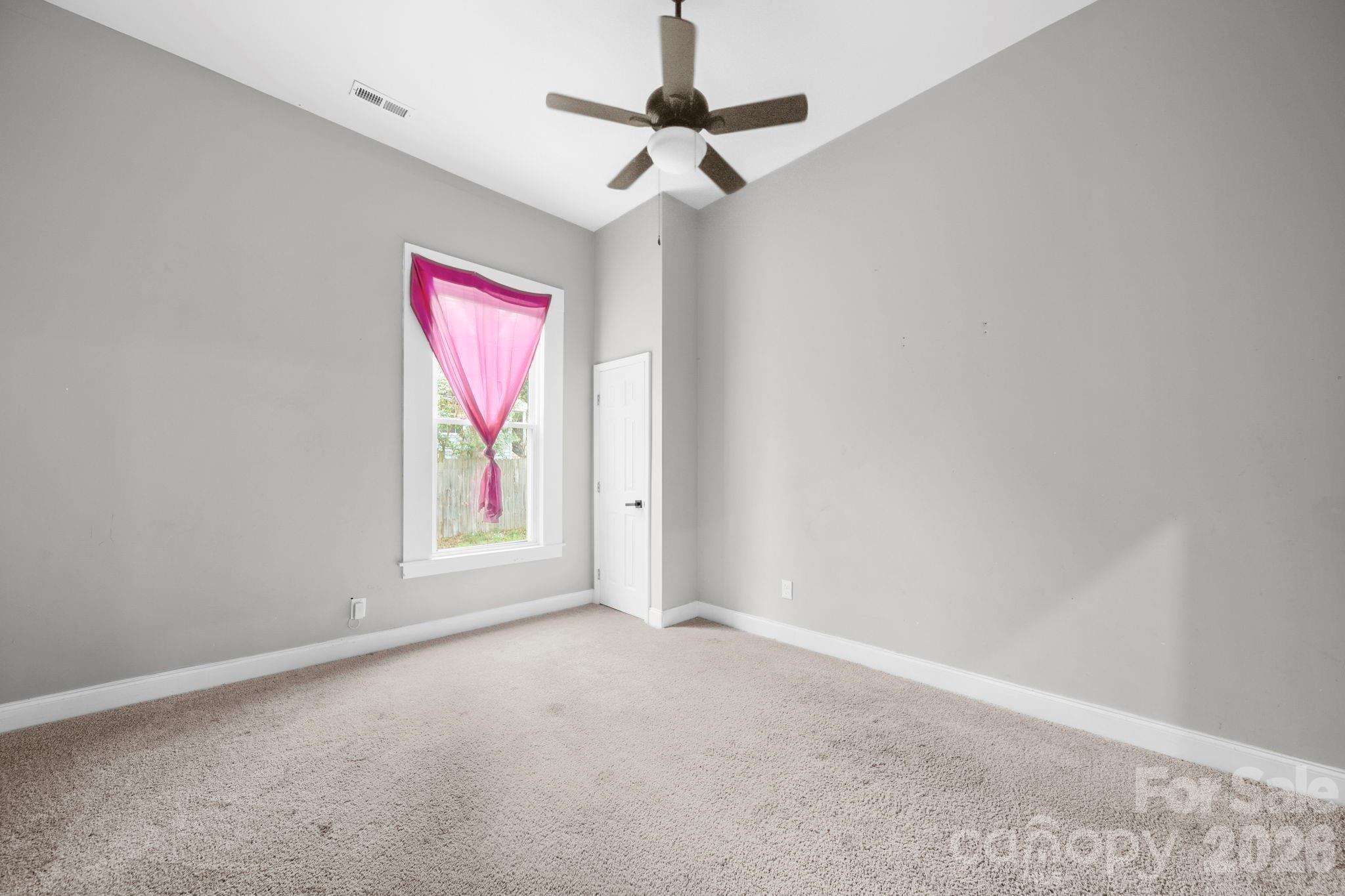 136 E Lacy Street — Chester