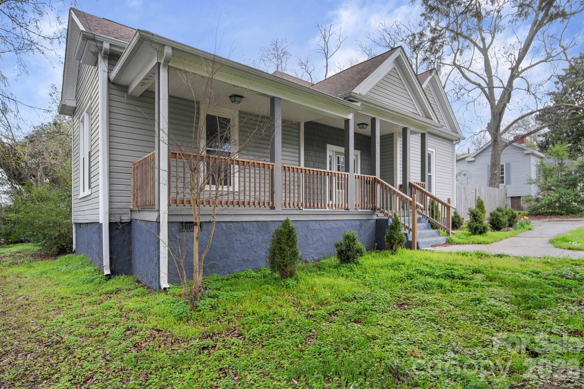 136 E Lacy Street — Chester
