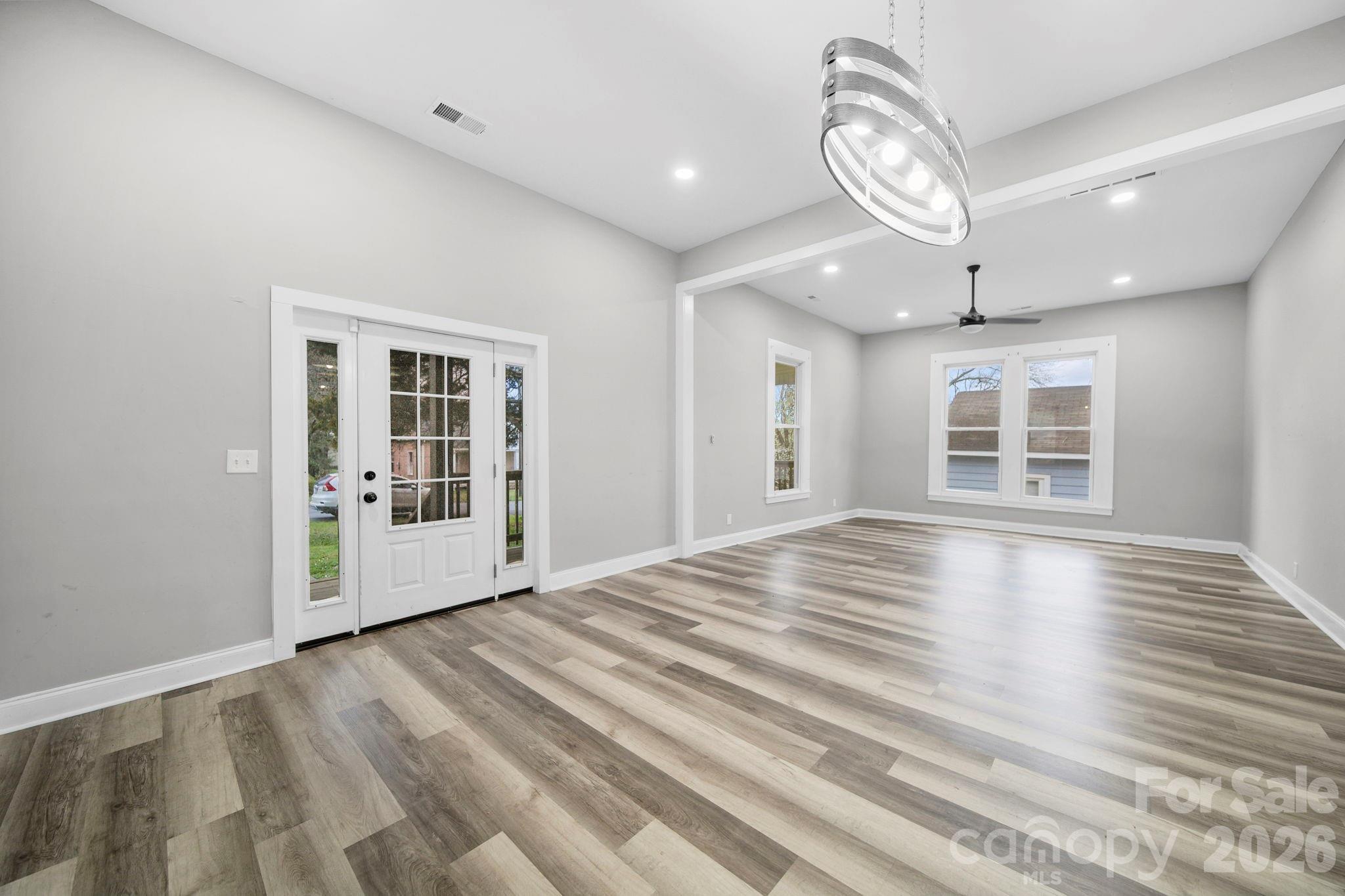 136 E Lacy Street — Chester