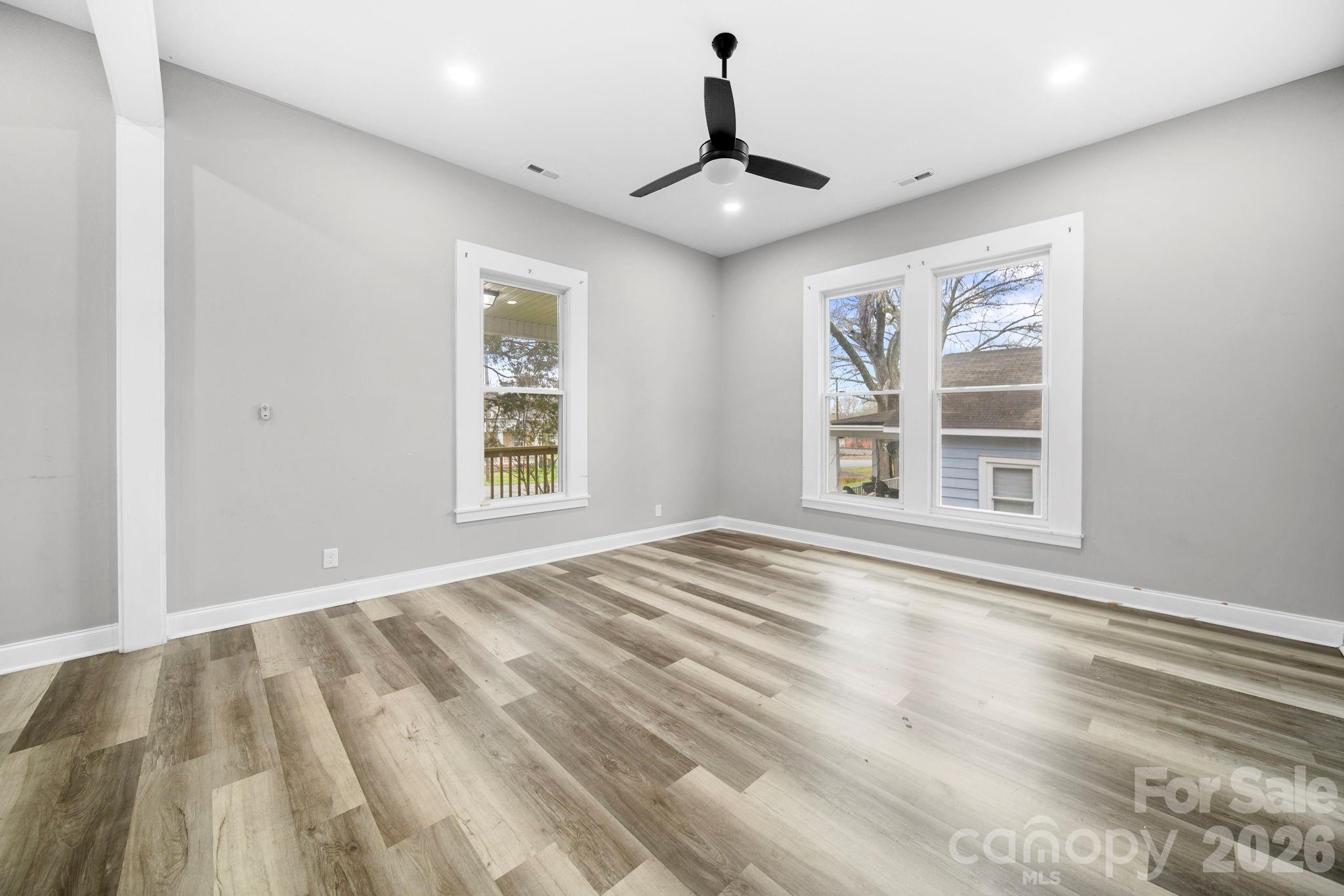 136 E Lacy Street — Chester